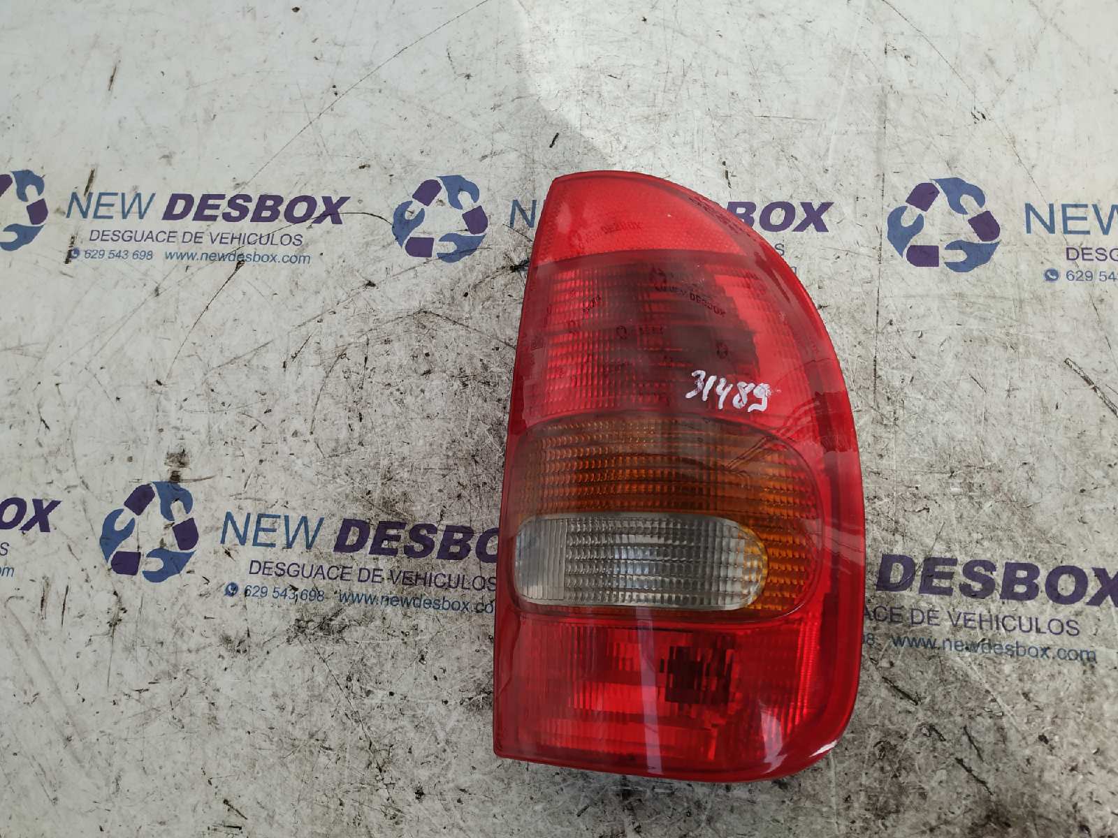 PILOTO TRASERO DERECHO OPEL CORSA B