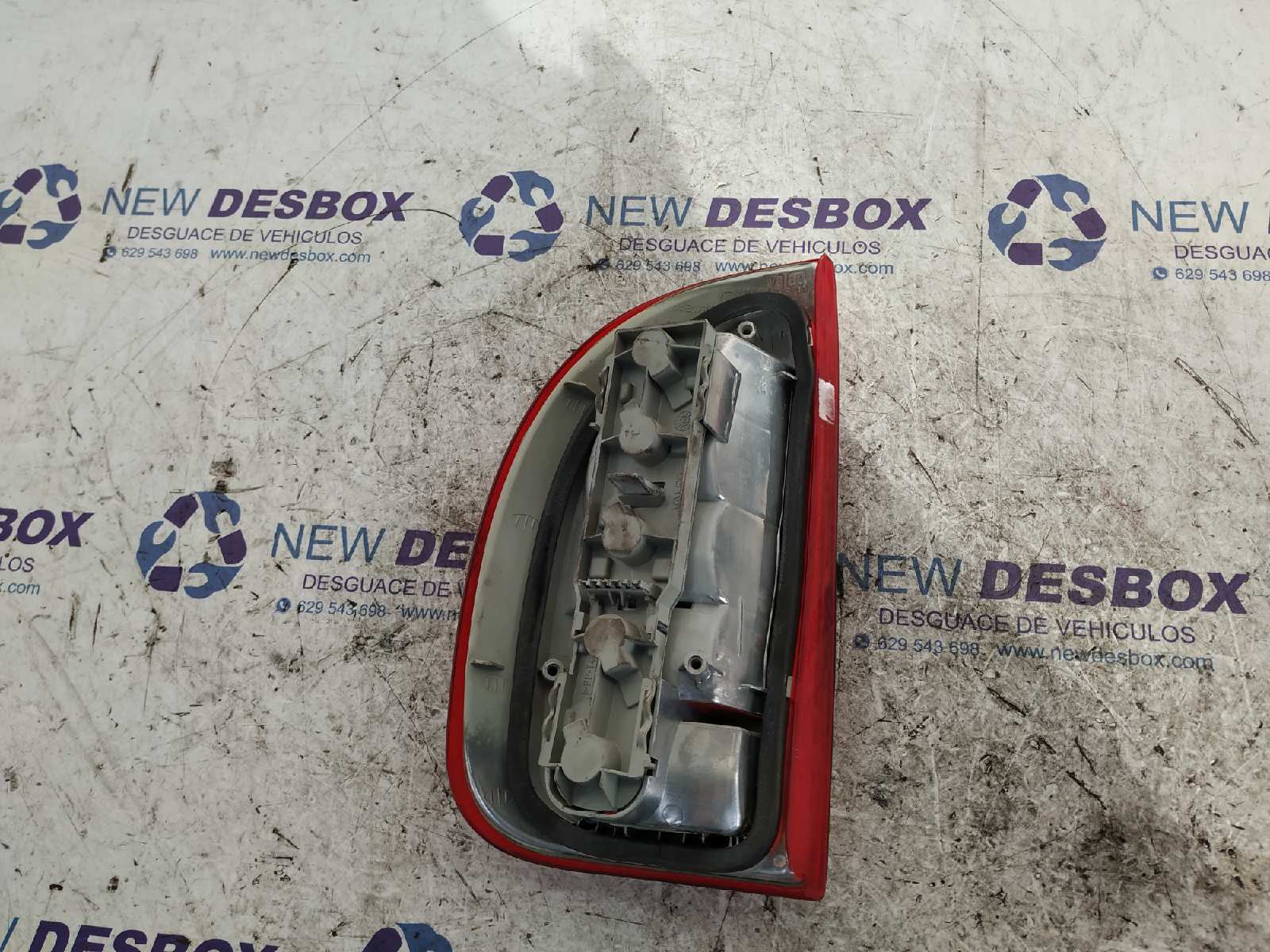 PILOTO TRASERO DERECHO OPEL CORSA B - vista 3