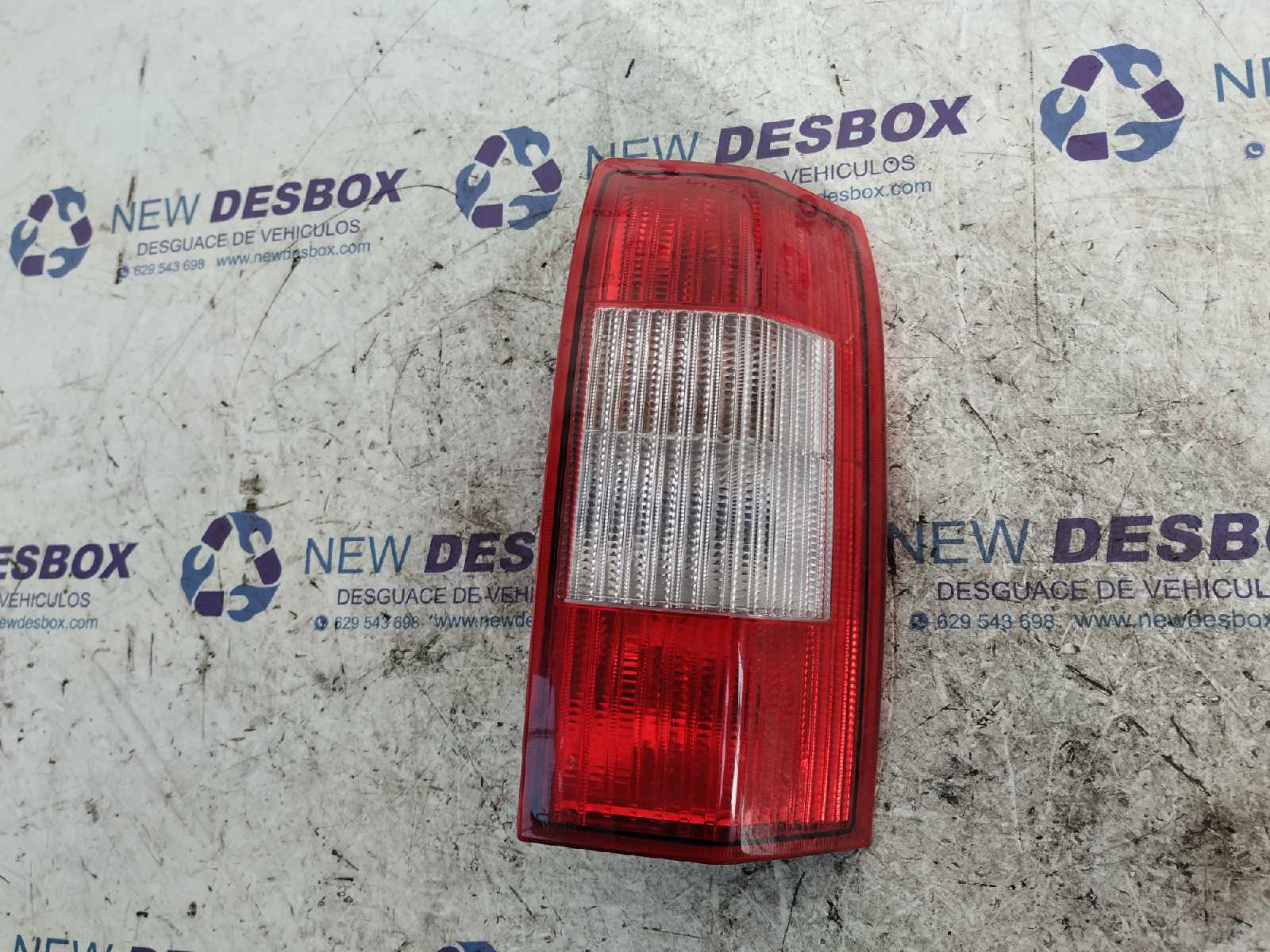 PILOTO TRASERO DERECHO OPEL OMEGA B