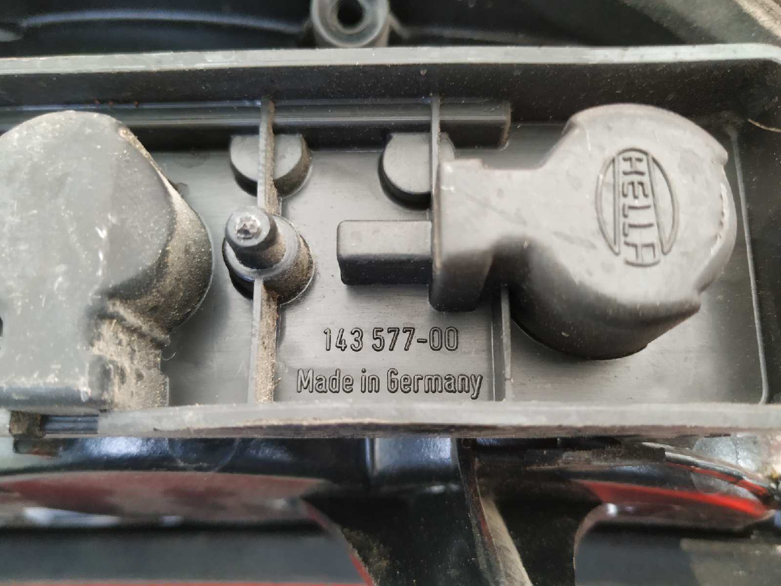 PILOTO TRASERO DERECHO OPEL OMEGA B - vista 3