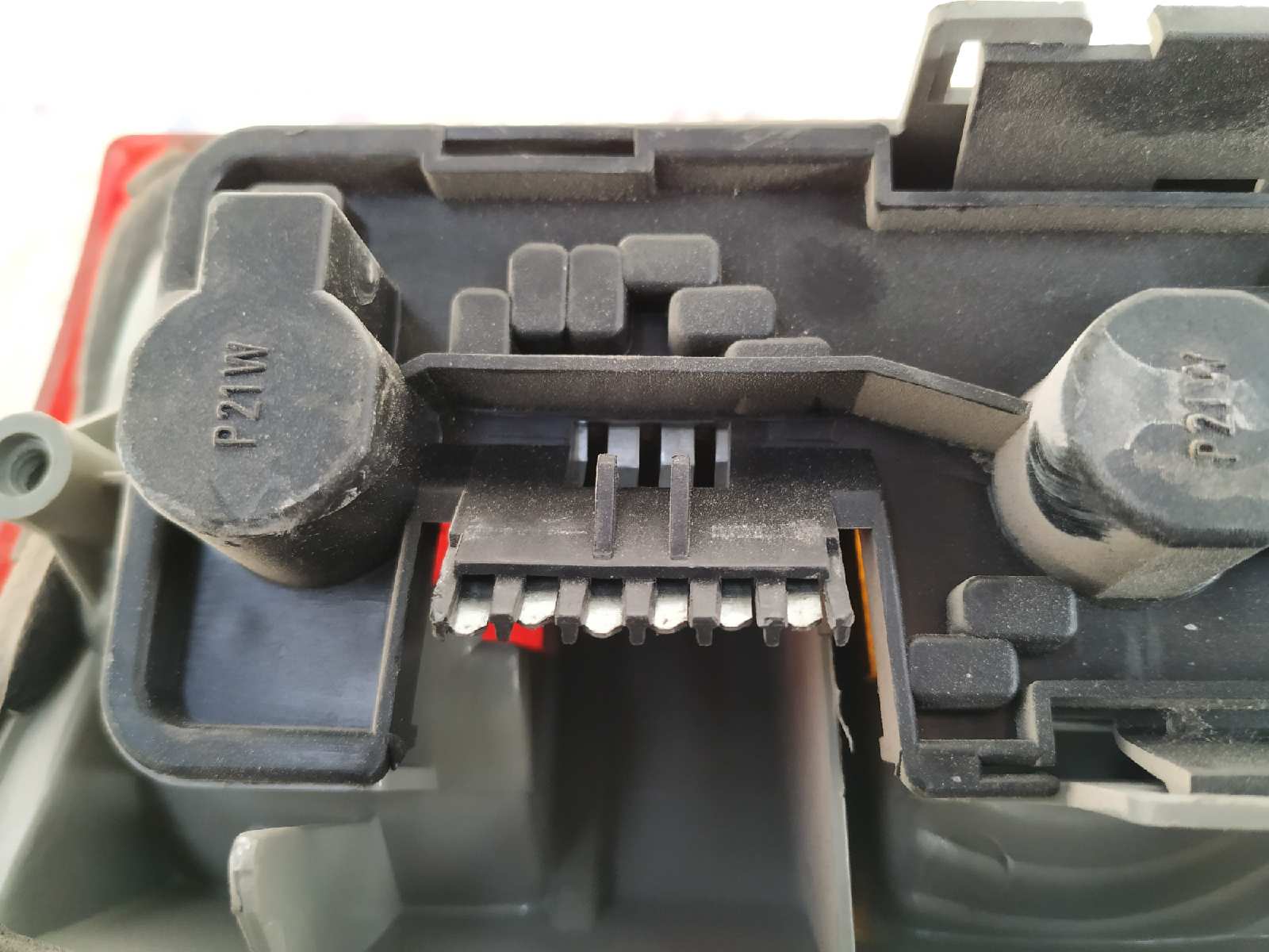 PILOTO TRASERO DERECHO OPEL ASTRA F BERLINA - vista 2