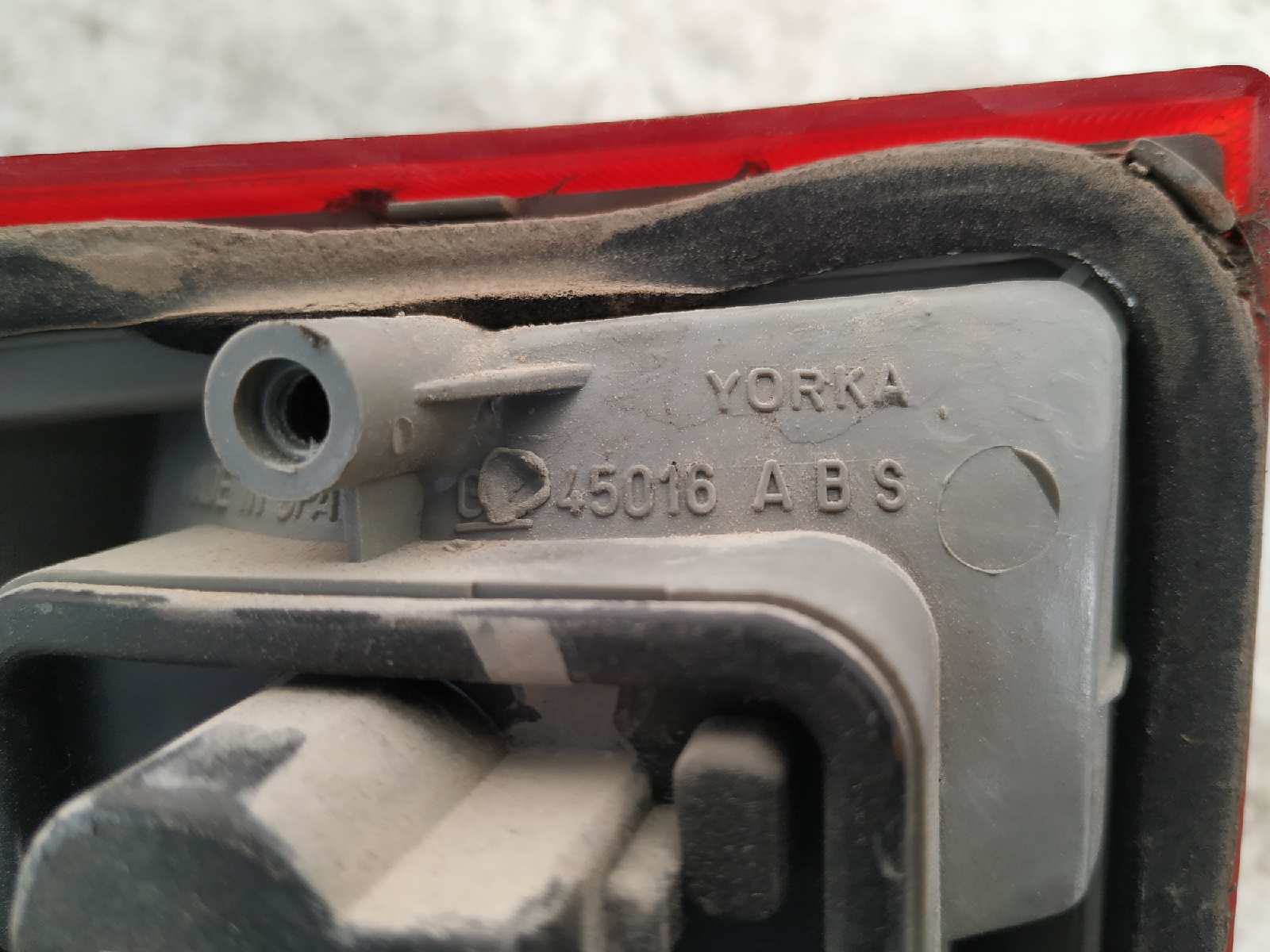 PILOTO TRASERO DERECHO OPEL ASTRA F BERLINA - vista 4