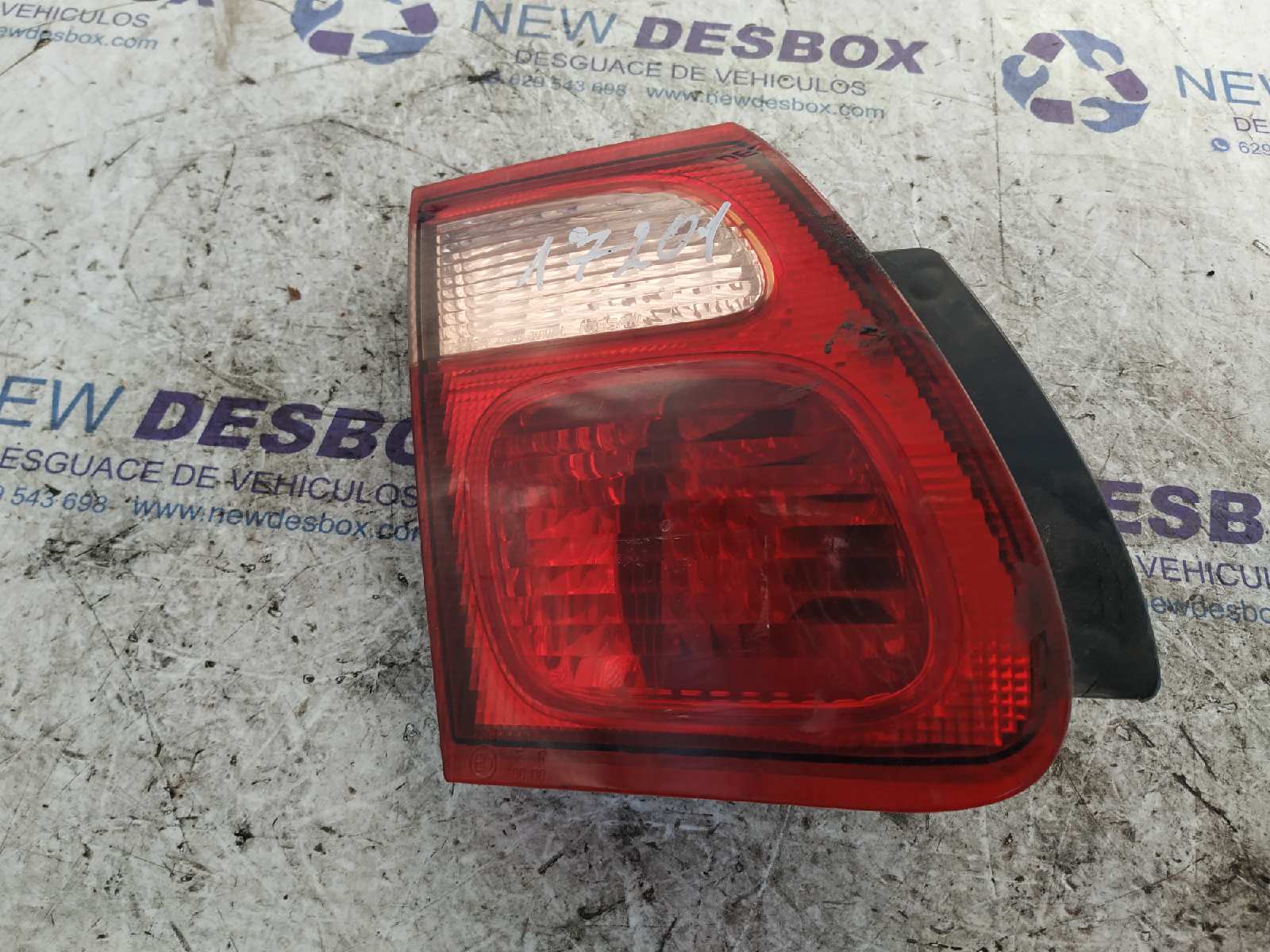 PILOTO TRASERO IZQUIERDO NISSAN ALMERA (N16/E)