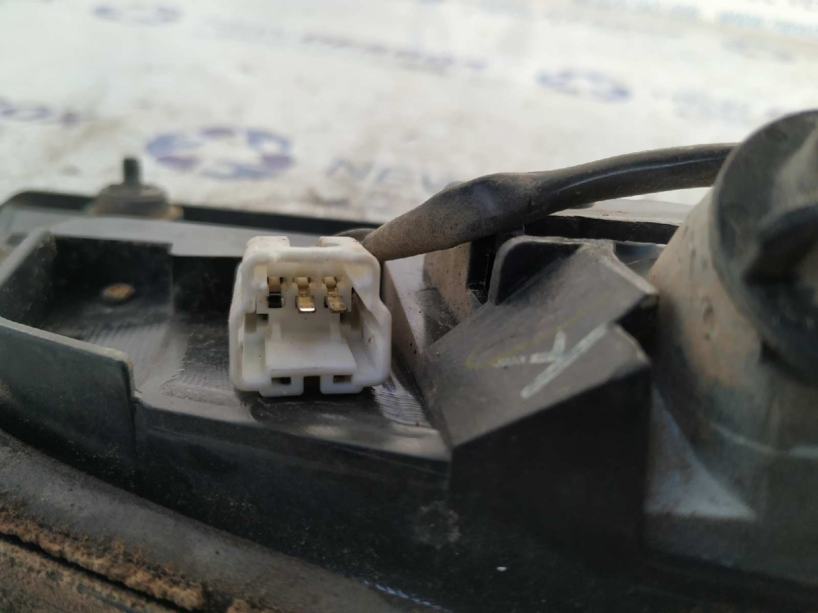 PILOTO TRASERO IZQUIERDO NISSAN ALMERA (N16/E) - vista 3