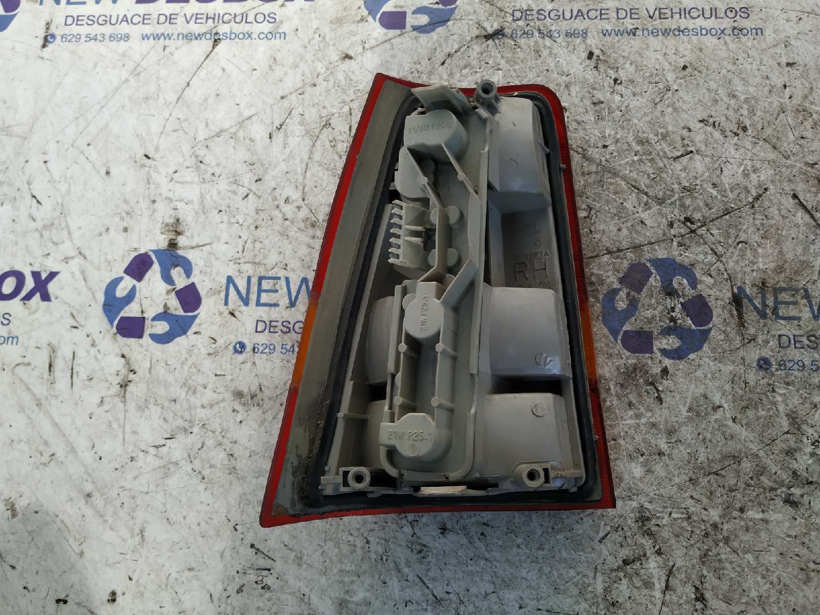 PILOTO TRASERO DERECHO OPEL KADETT E - vista 3