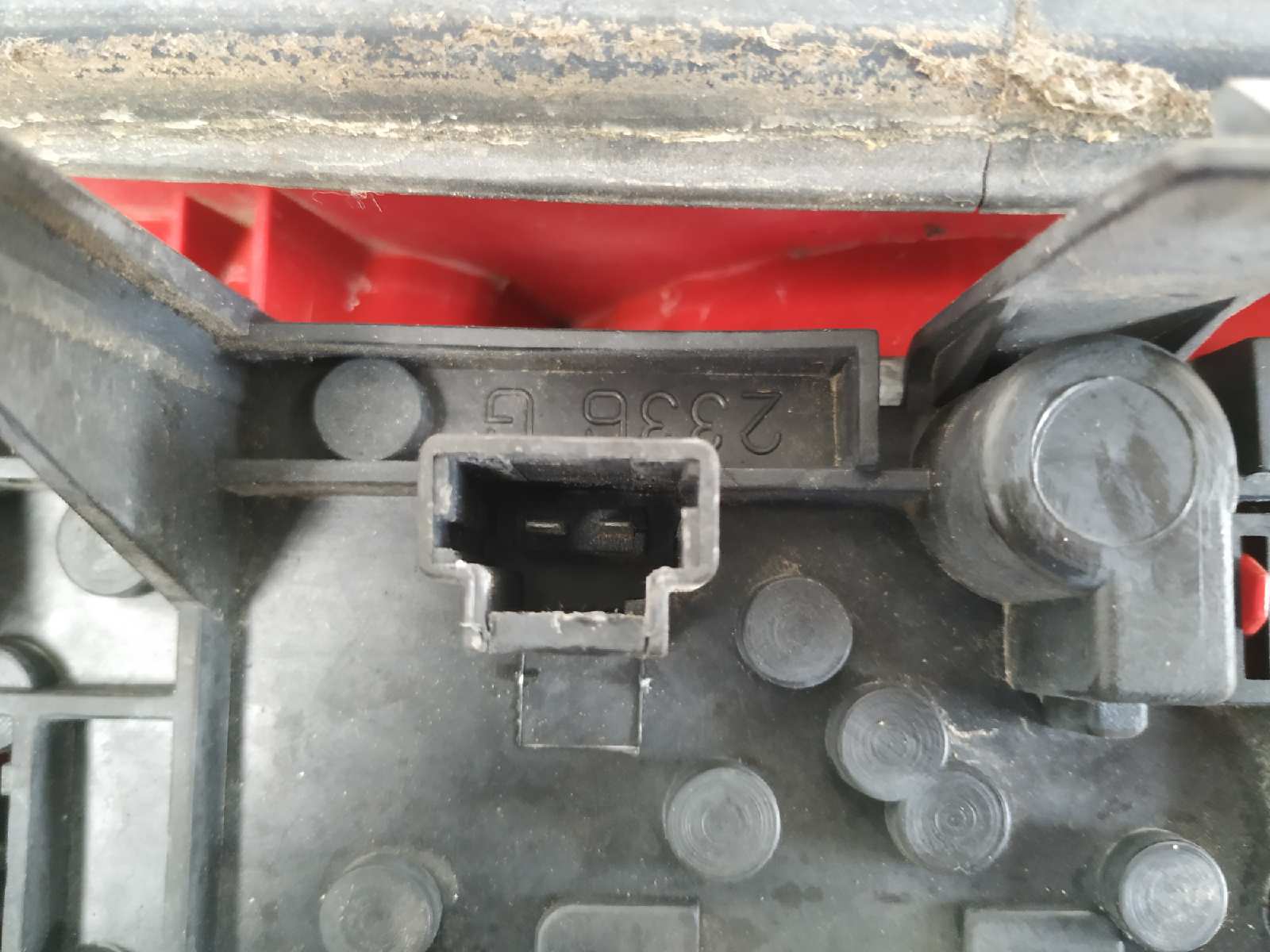 PILOTO TRASERO IZQUIERDO PEUGEOT 406 BERLINA (S1/S2) - vista 4