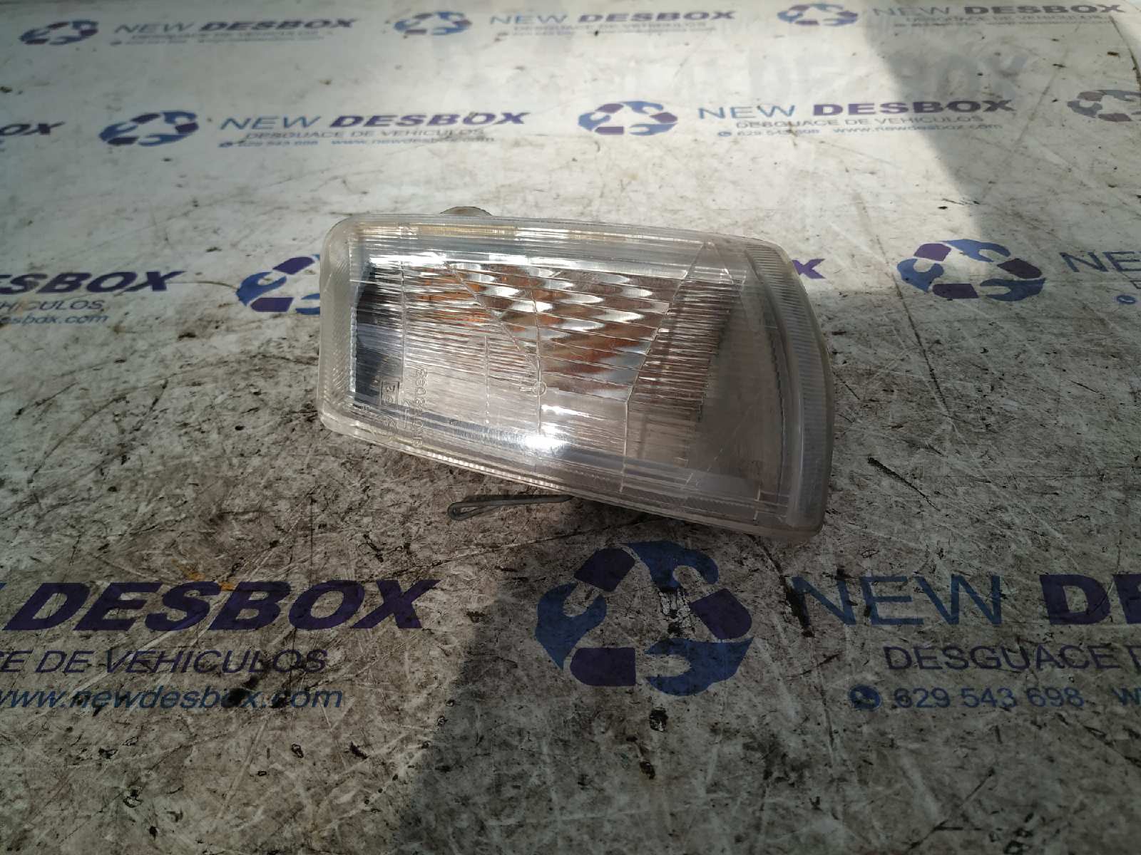 PILOTO DELANTERO IZQUIERDO PEUGEOT 205 BERLINA