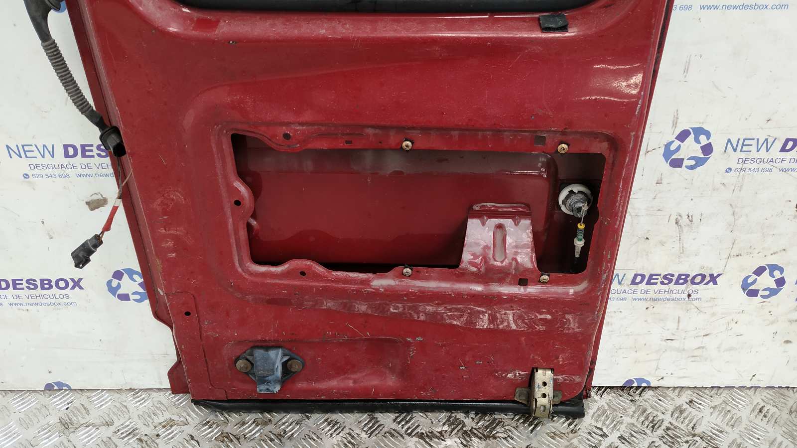 PUERTA TRASERA DERECHA FORD FIESTA COURIER - vista 4