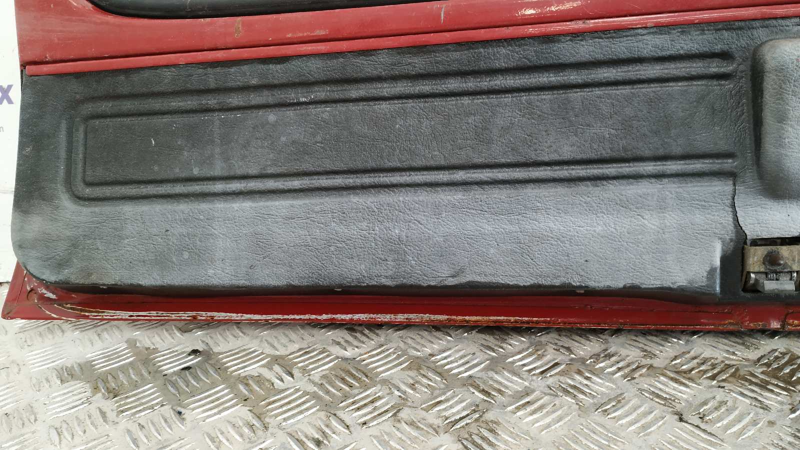 PORTON TRASERO LADA NIVA ( 2121 / 21213 / 21214 / 21215 ) - vista 6