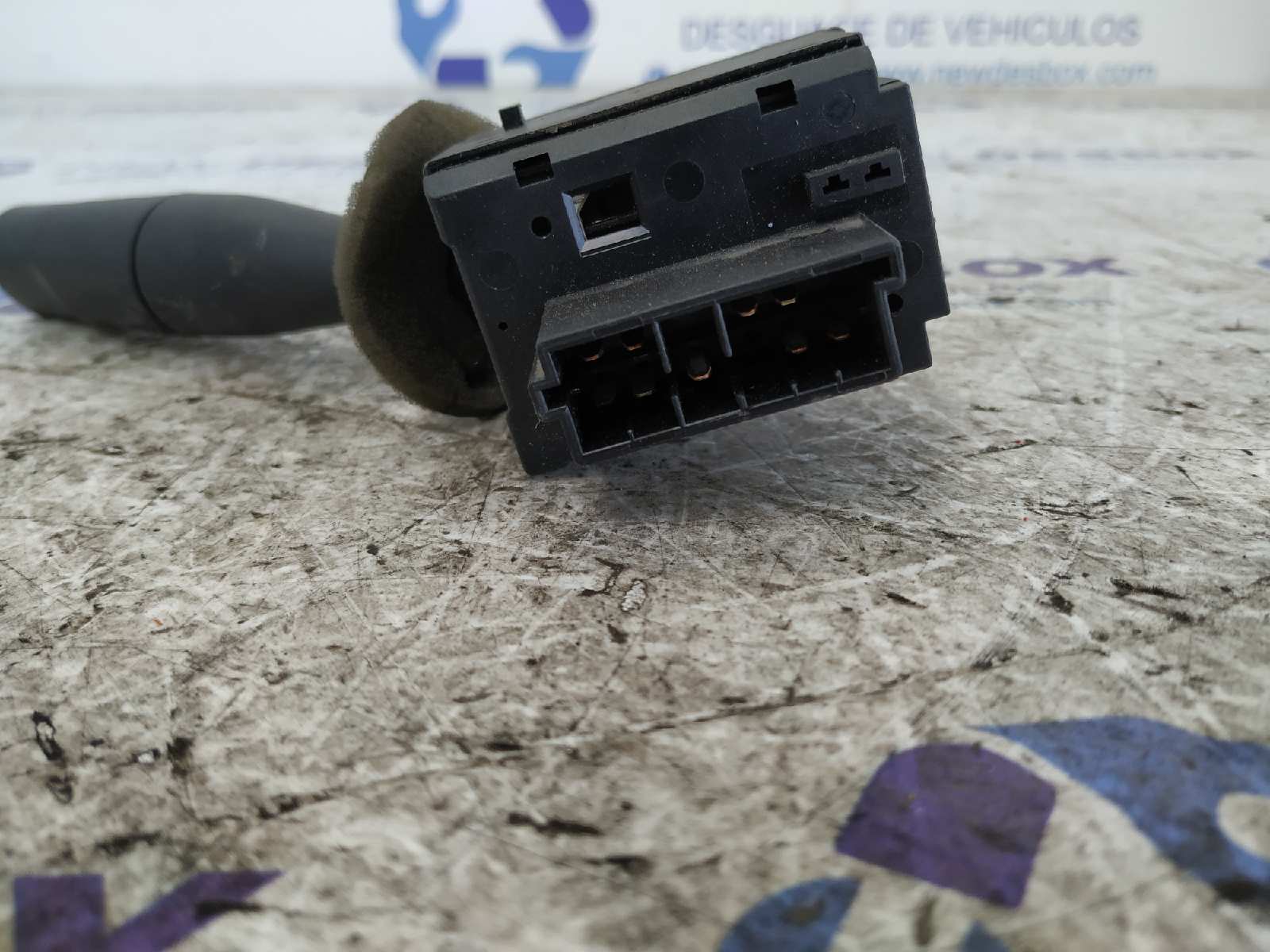 MANDO LIMPIA PEUGEOT 106 (S2) - vista 3