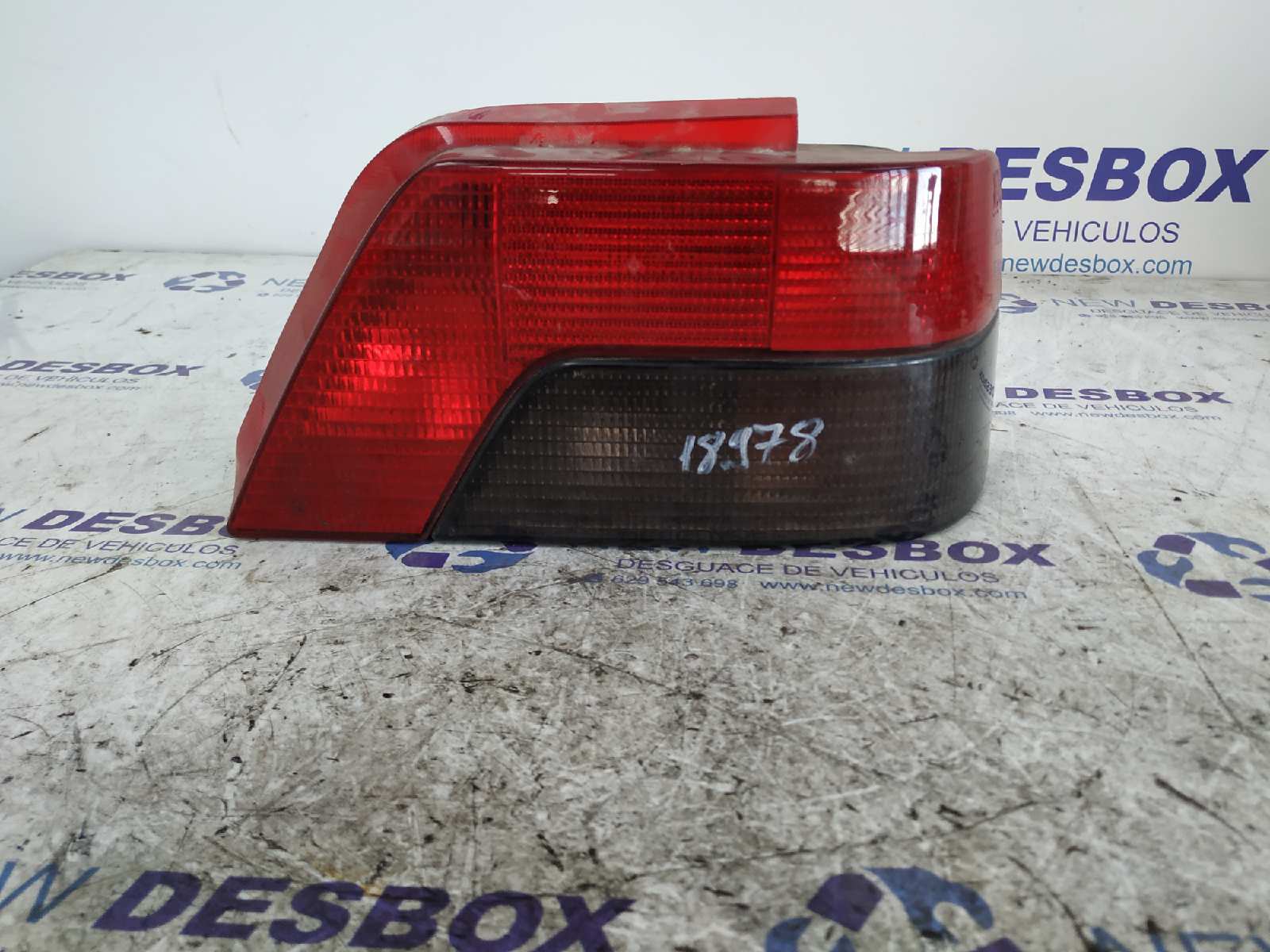 PILOTO TRASERO DERECHO PEUGEOT 306 BERLINA 3/4/5 PUERTAS (S2)