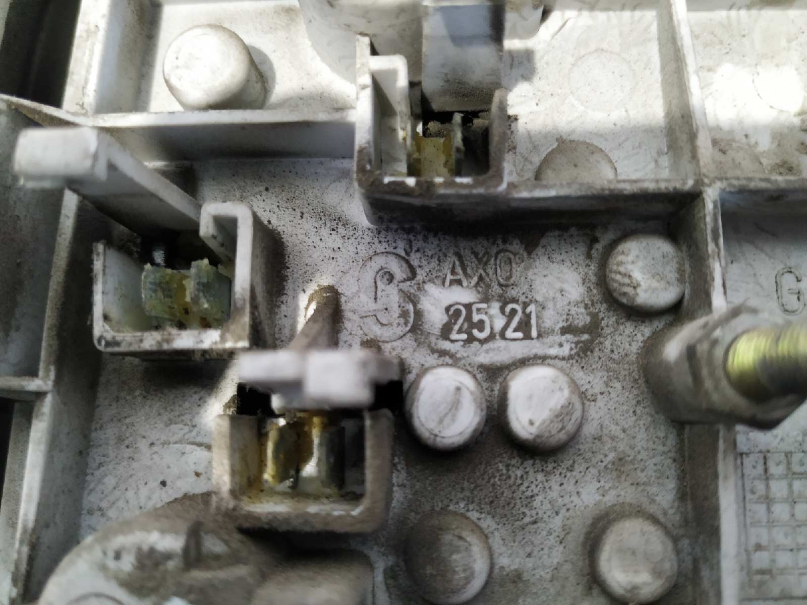 PILOTO TRASERO IZQUIERDO PEUGEOT 205 BERLINA - vista 2