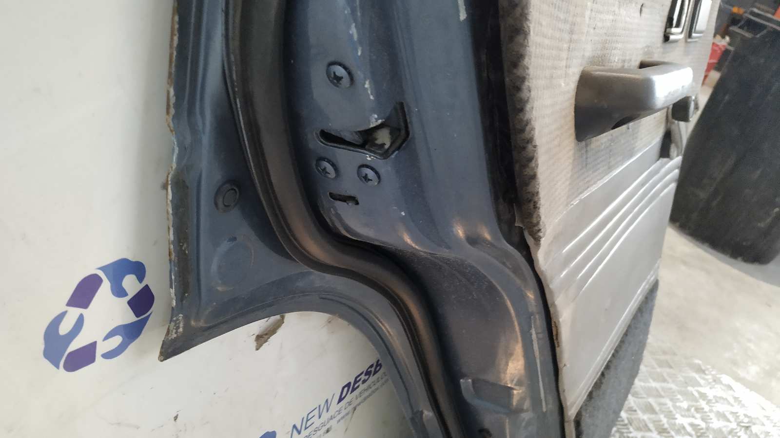 PUERTA TRASERA IZQUIERDA MITSUBISHI MONTERO (L040) - vista 7