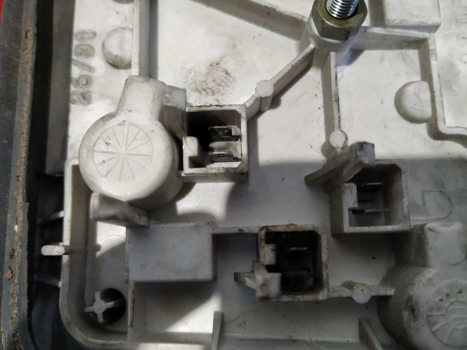 PILOTO TRASERO DERECHO PEUGEOT 205 BERLINA - vista 2