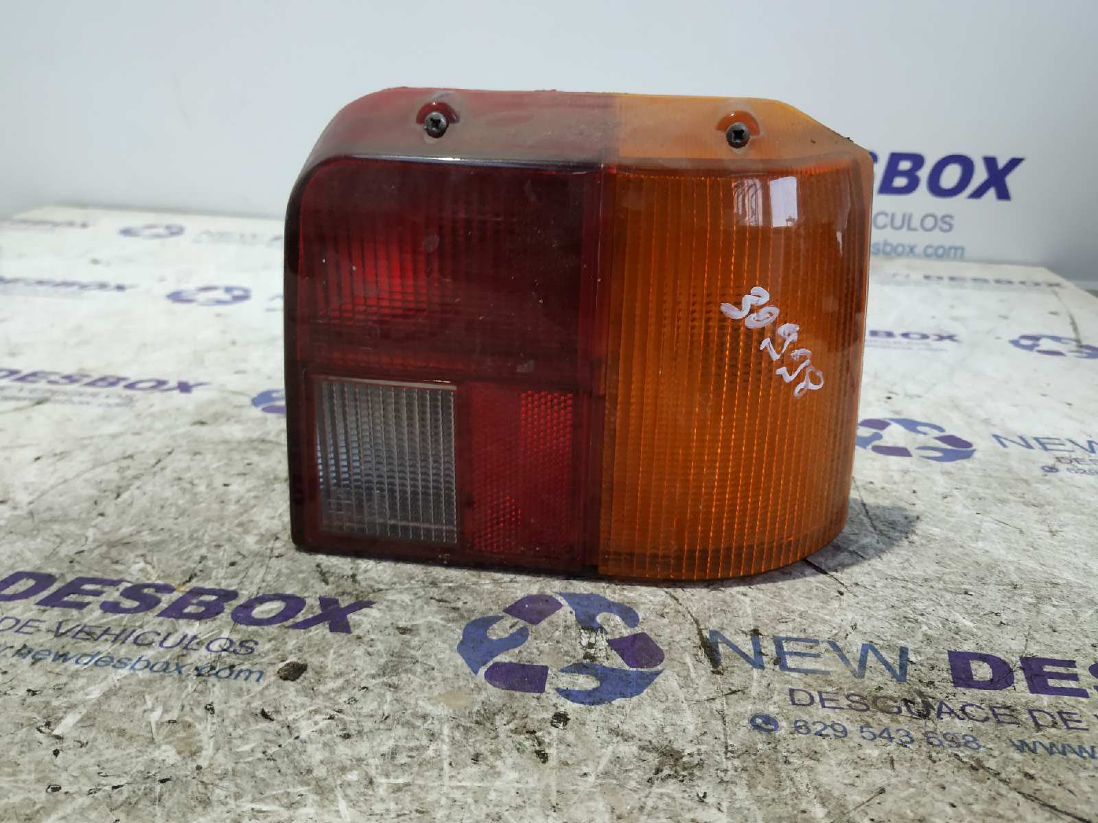 PILOTO TRASERO DERECHO PEUGEOT 205 BERLINA