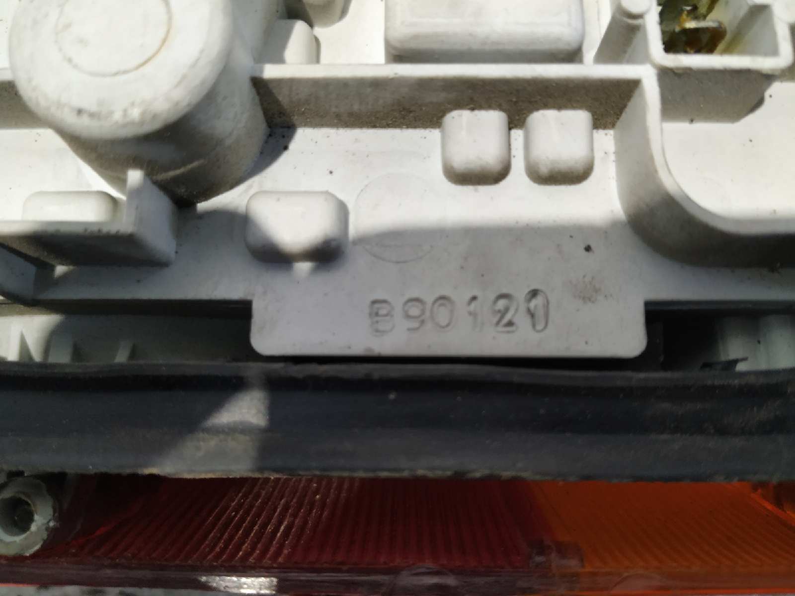 PILOTO TRASERO DERECHO PEUGEOT 205 BERLINA - vista 3