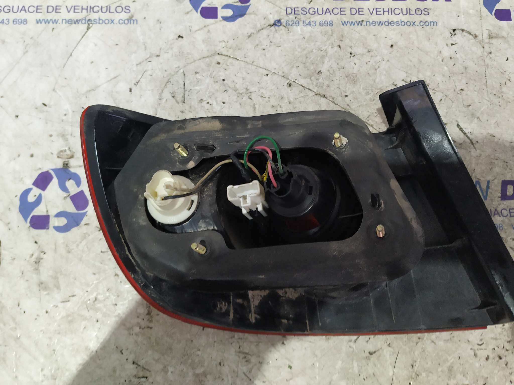 PILOTO TRASERO DERECHO HYUNDAI ELANTRA (XD) - vista 3