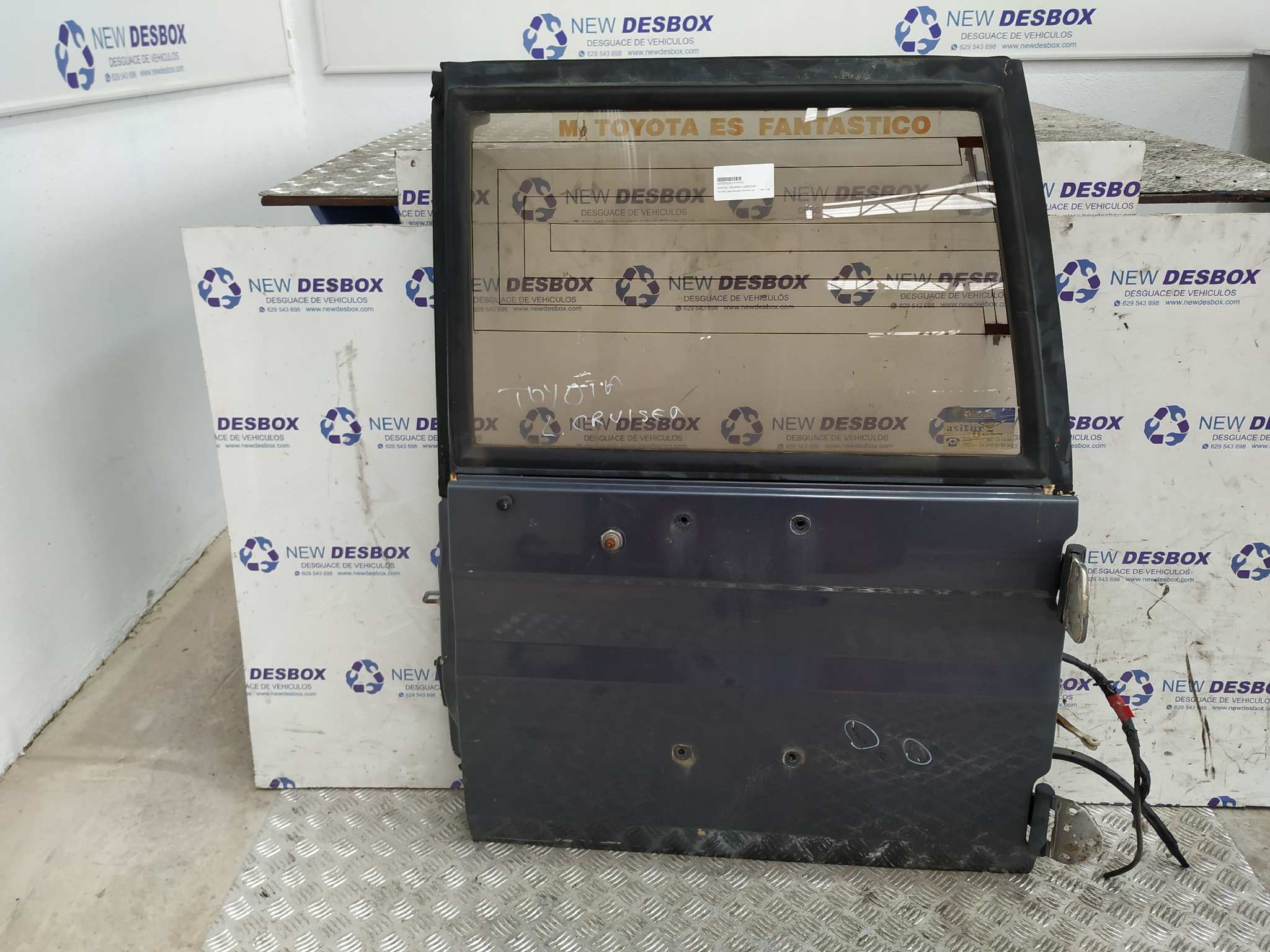 PORTON TRASERO DERECHO TOYOTA LAND CRUISER STATION (J8)