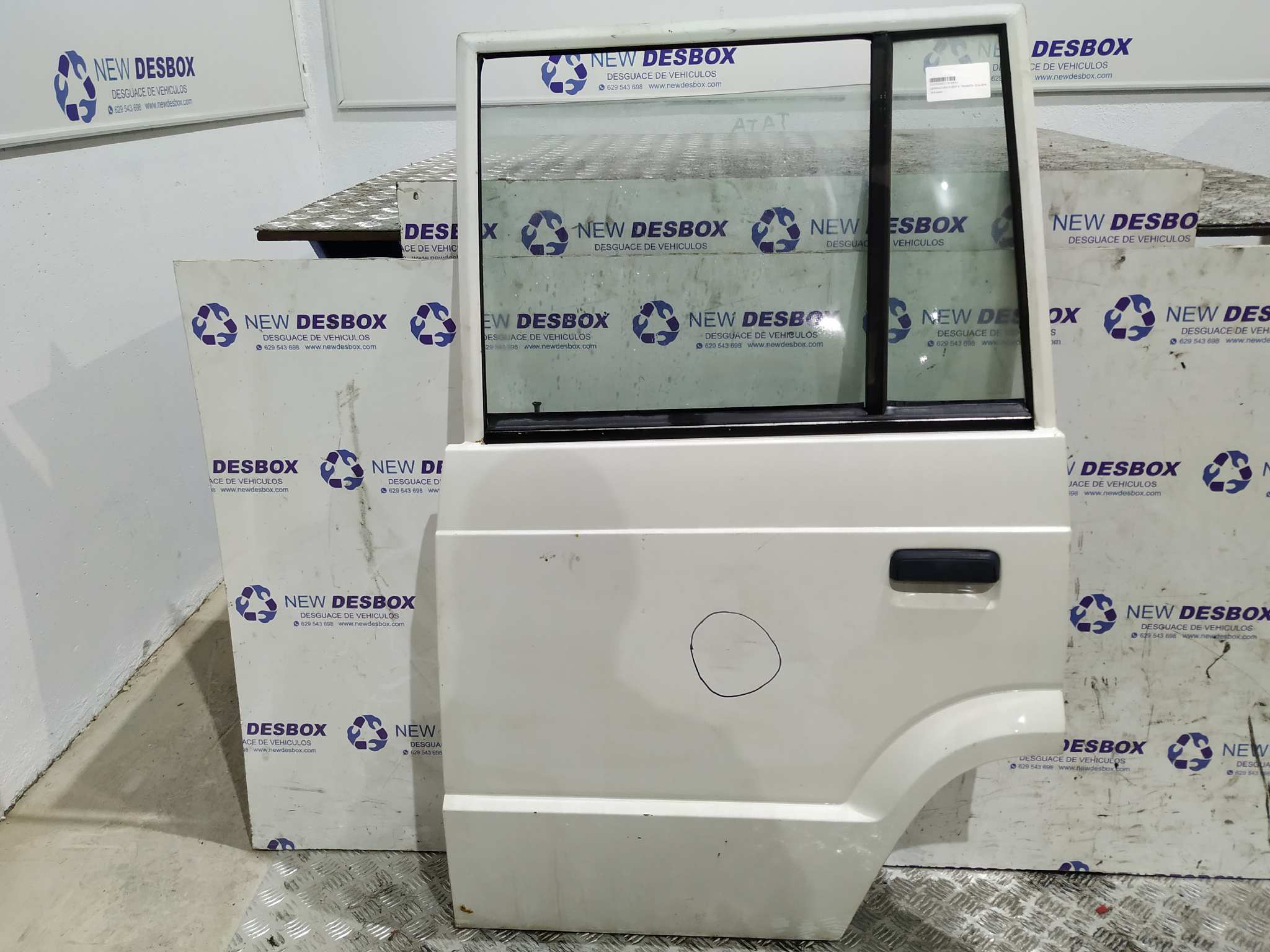 PUERTA TRASERA IZQUIERDA TATA SUMO 2.0