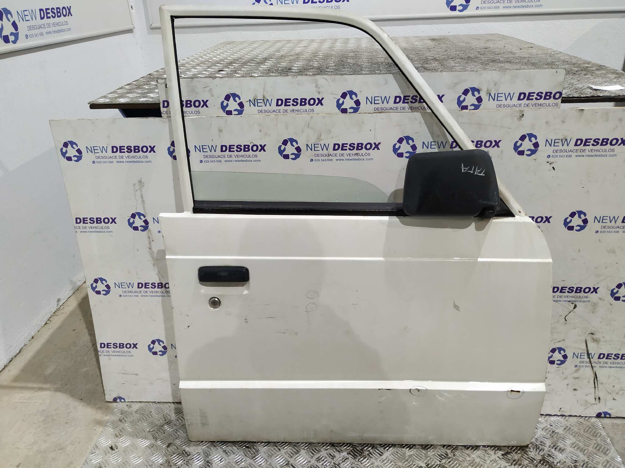 PUERTA DELANTERA DERECHA TATA SUMO 2.0