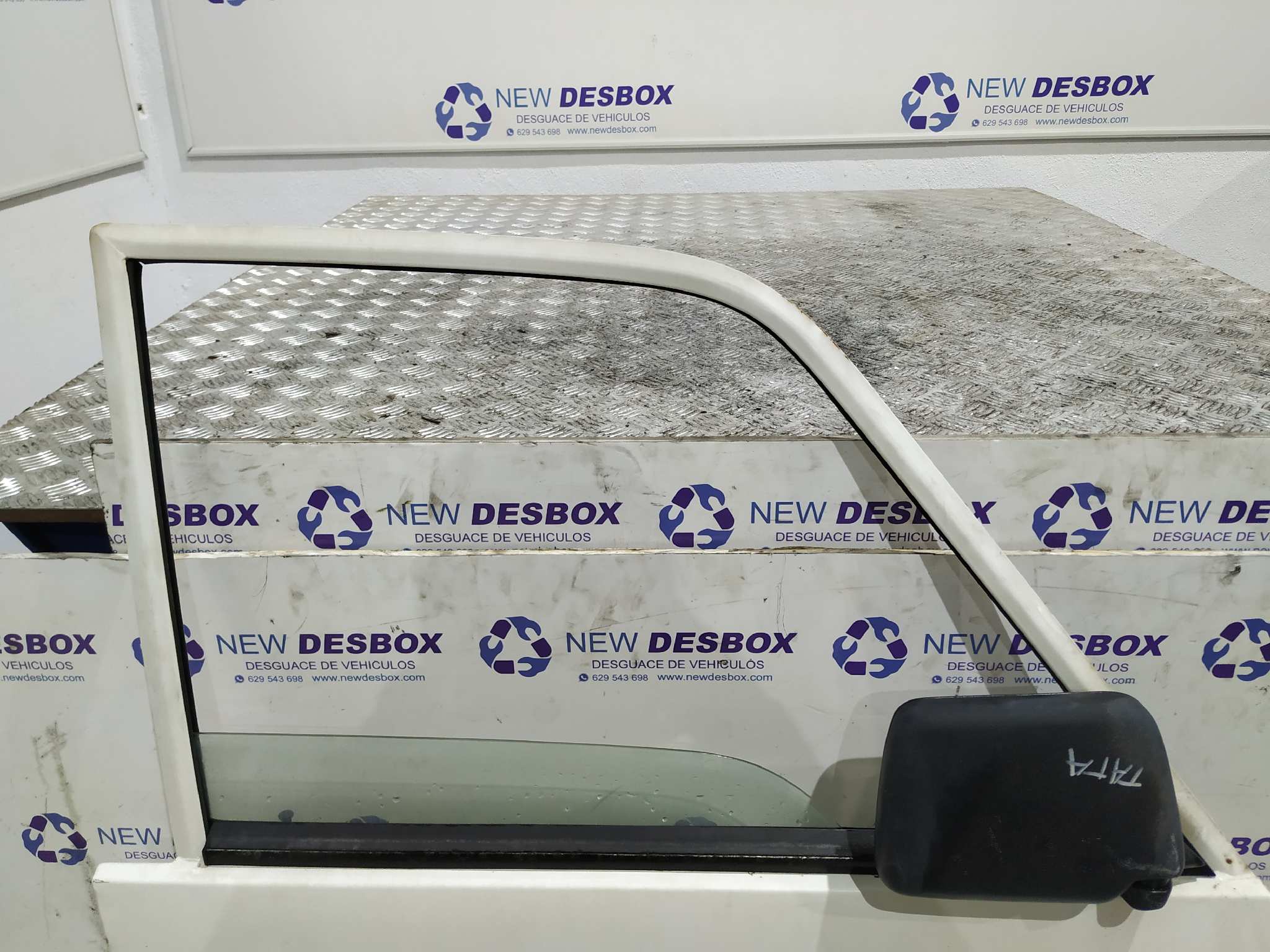 PUERTA DELANTERA DERECHA TATA SUMO 2.0 - vista 2