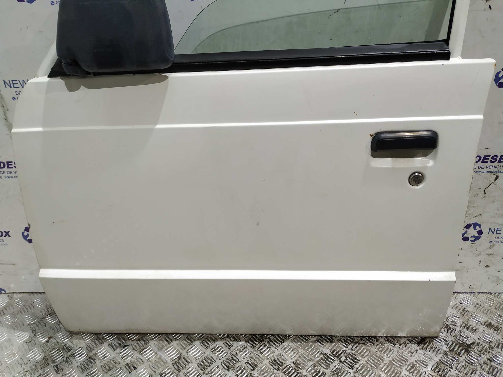 PUERTA DELANTERA IZQUIERDA TATA SUMO 2.0 - vista 4
