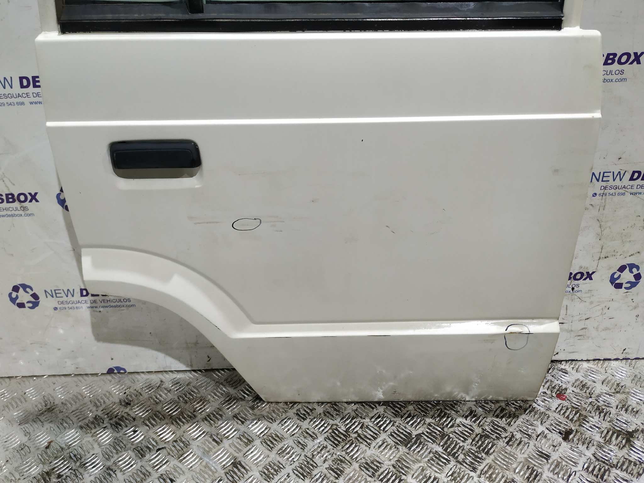 PUERTA TRASERA DERECHA TATA SUMO 2.0 - vista 4