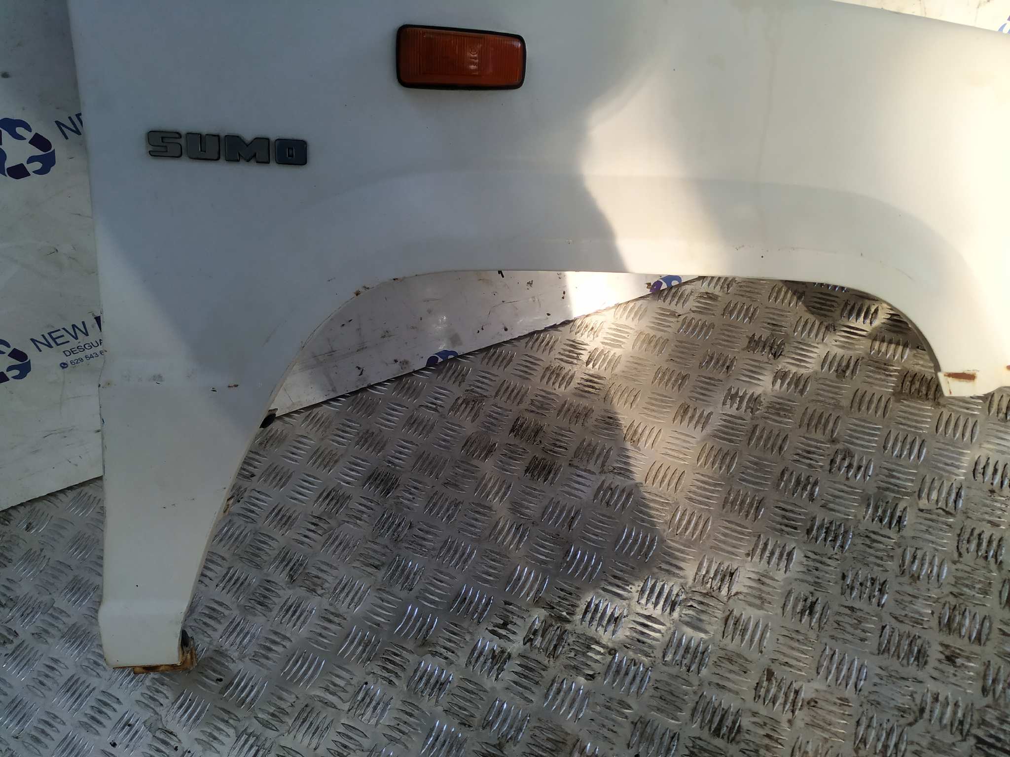 ALETA DELANTERA DERECHA TATA SUMO 2.0 - vista 5