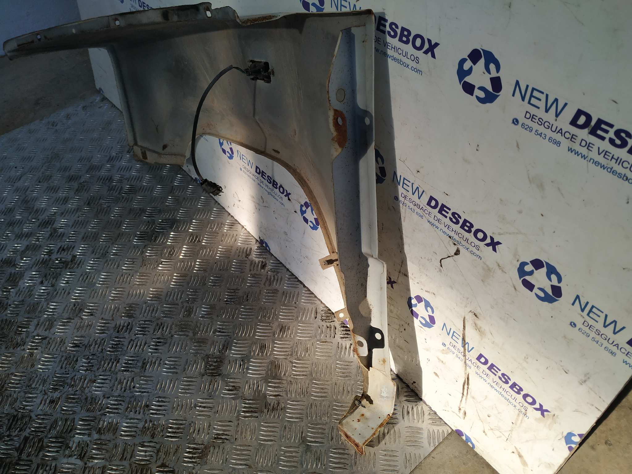 ALETA DELANTERA DERECHA TATA SUMO 2.0 - vista 2