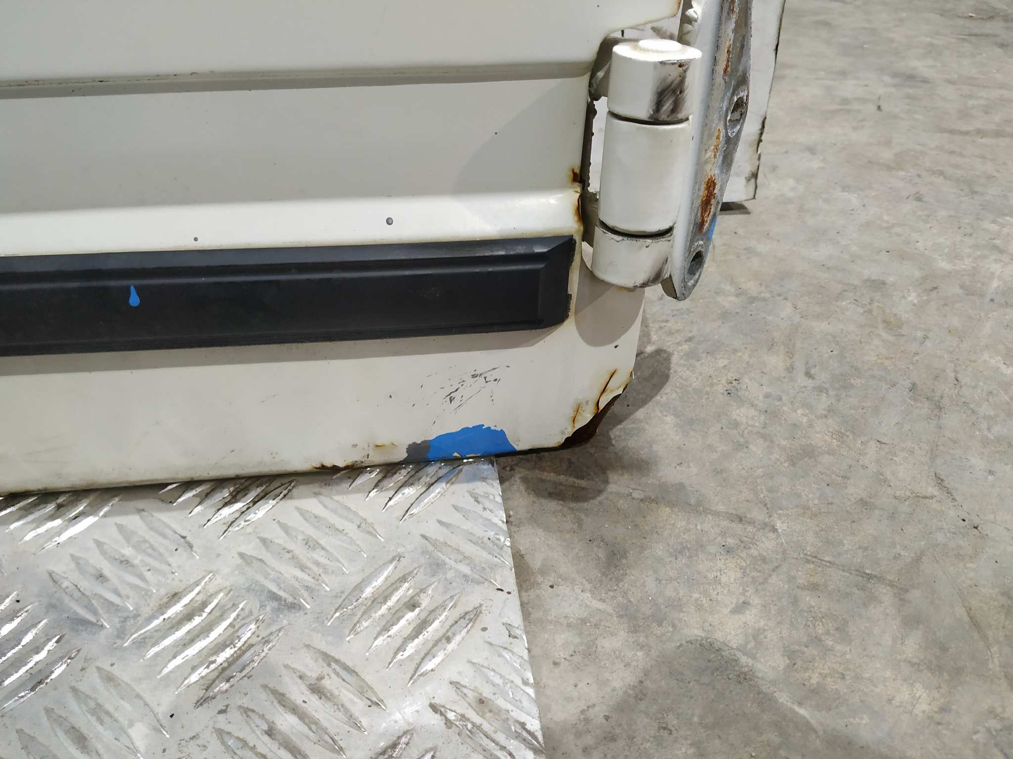 PORTON TRASERO TATA TELCO SPORT - vista 8