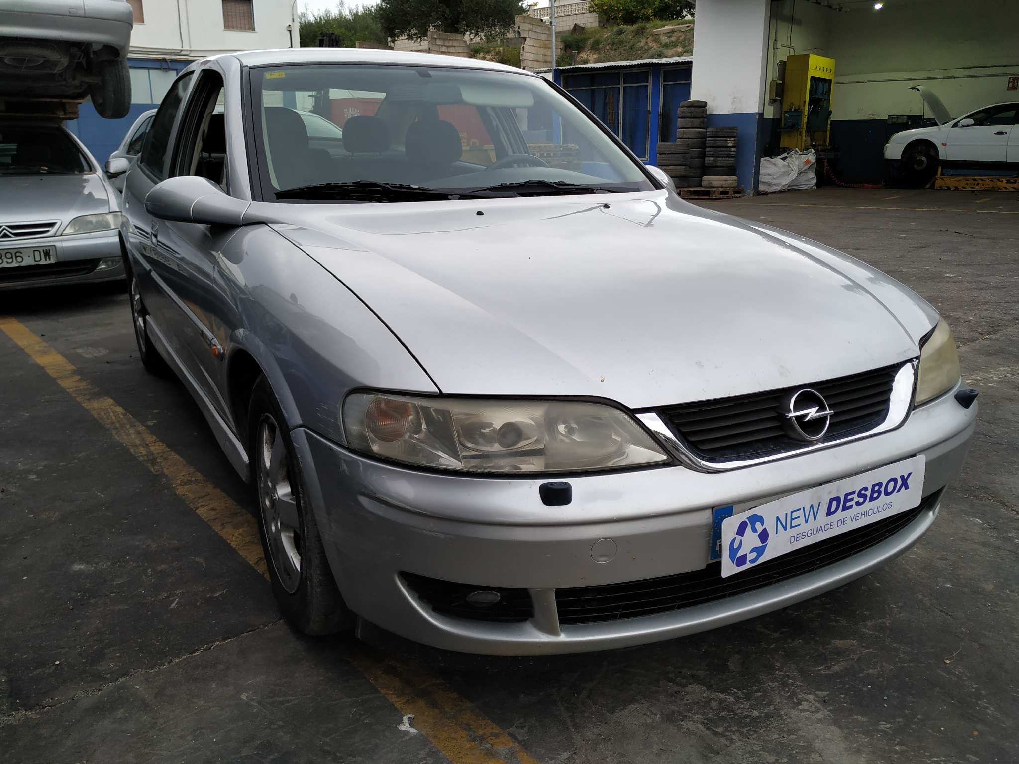 MANGUETA DELANTERA IZQUIERDA OPEL VECTRA B BERLINA - vista 4