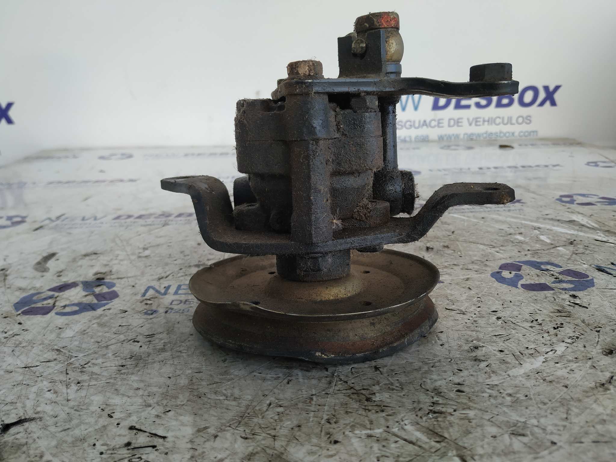 BOMBA DIRECCION NISSAN PICK-UP (D22) - vista 2