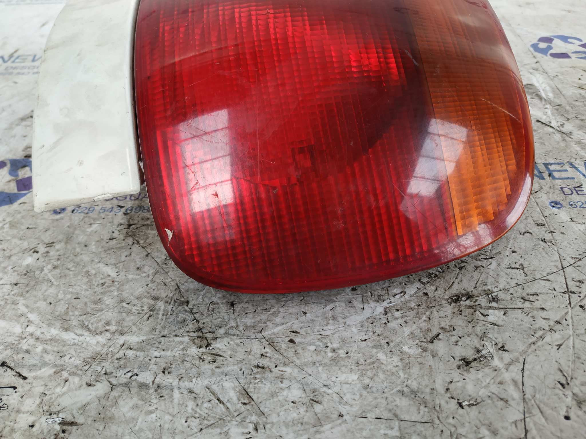 PILOTO TRASERO DERECHO AUDI A4 BERLINA (B5) - vista 4