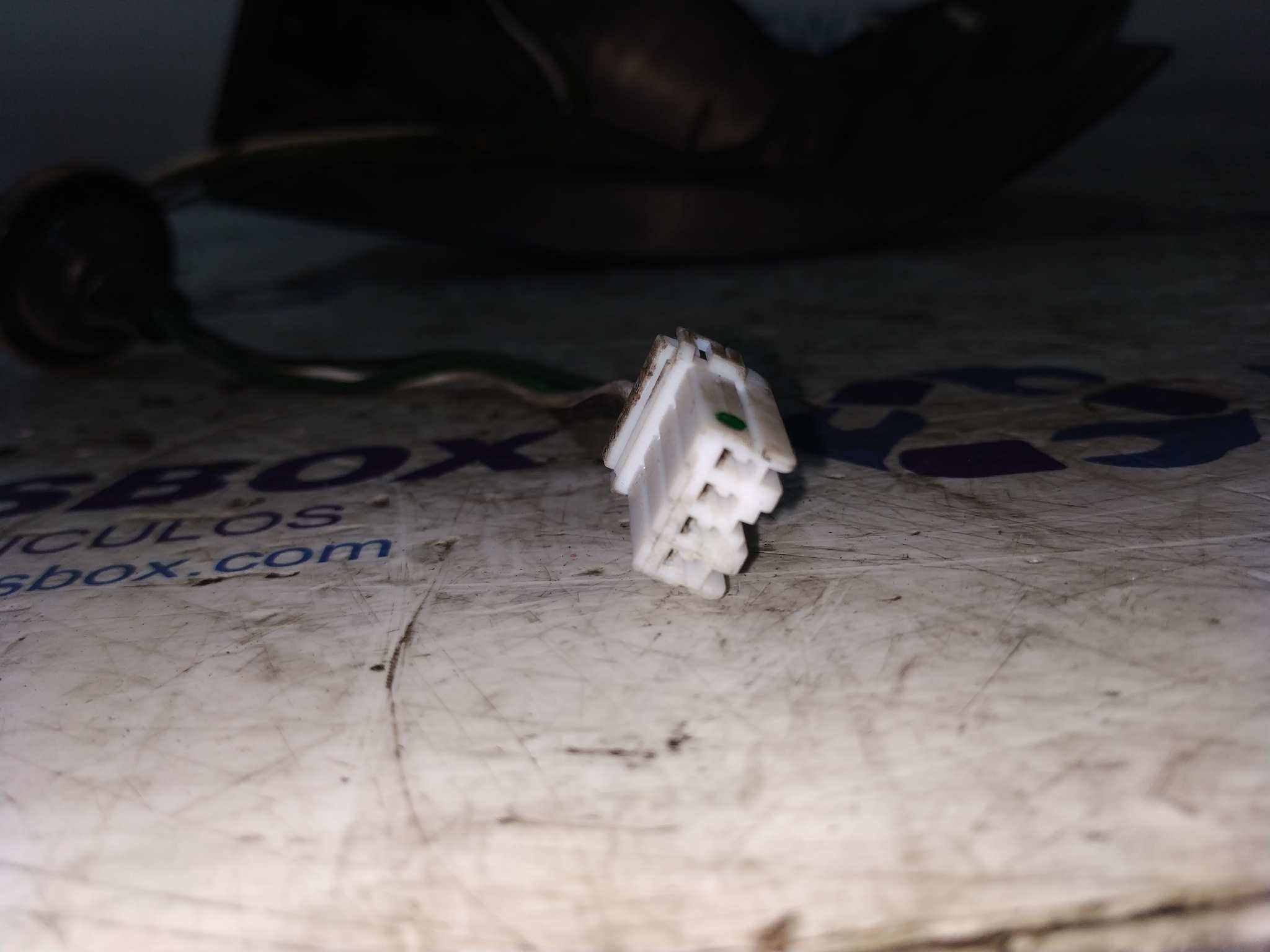 PILOTO TRASERO IZQUIERDO MAZDA 626 BERLINA/COUPE (GC) - vista 2