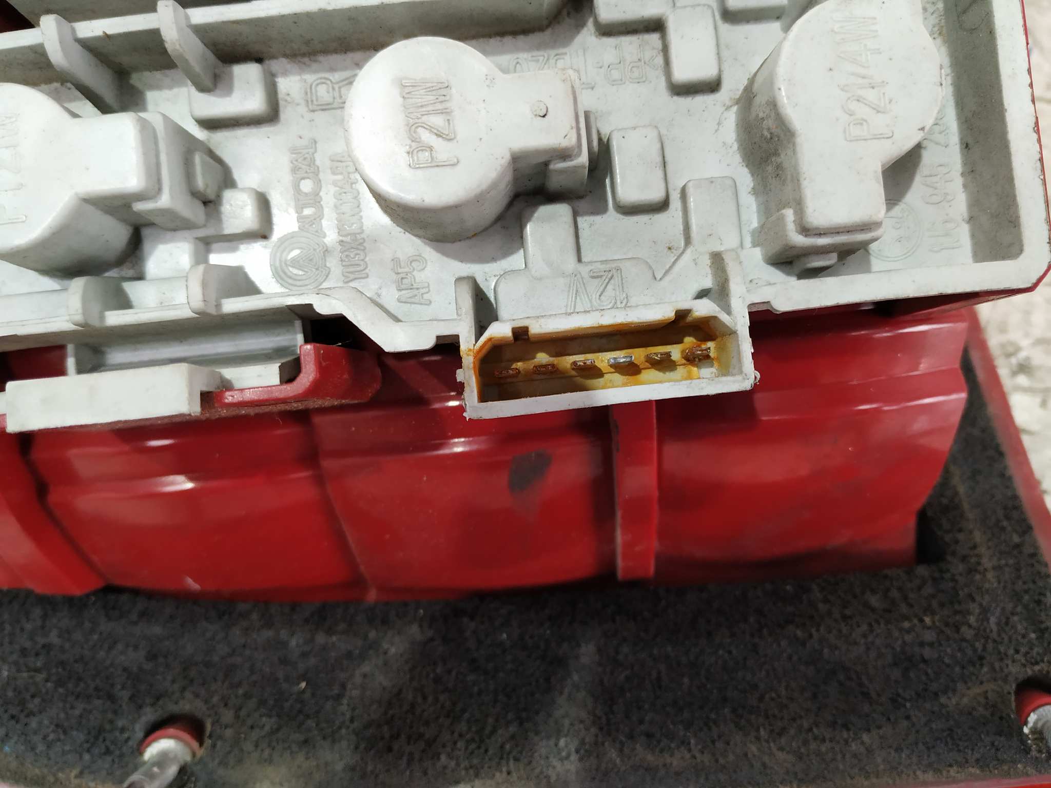 PILOTO TRASERO DERECHO SKODA OCTAVIA BERLINA (1U2) - vista 4