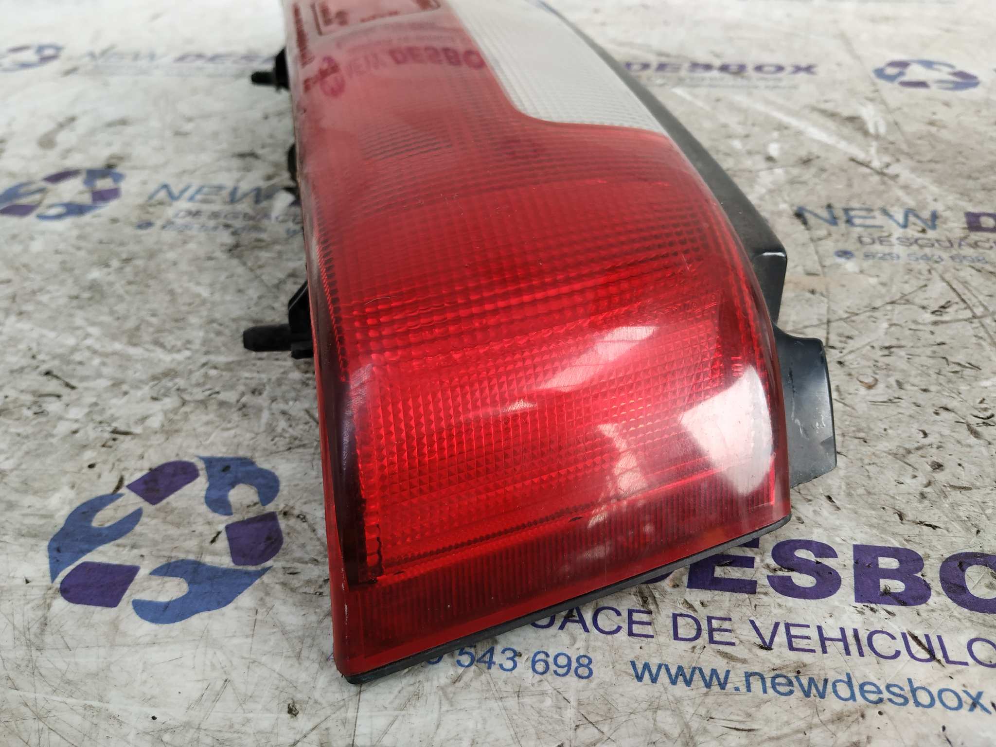 PILOTO TRASERO DERECHO SUZUKI SWIFT SF BERLINA (MA) - vista 3