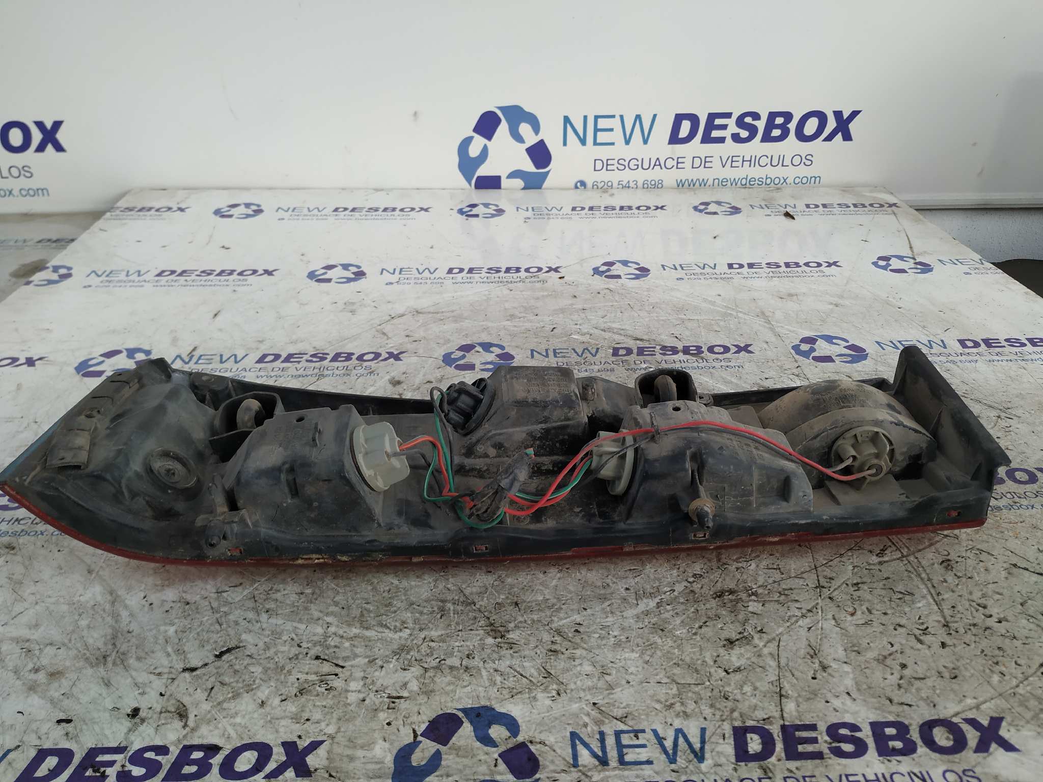 PILOTO TRASERO DERECHO SUZUKI SWIFT SF BERLINA (MA) - vista 2