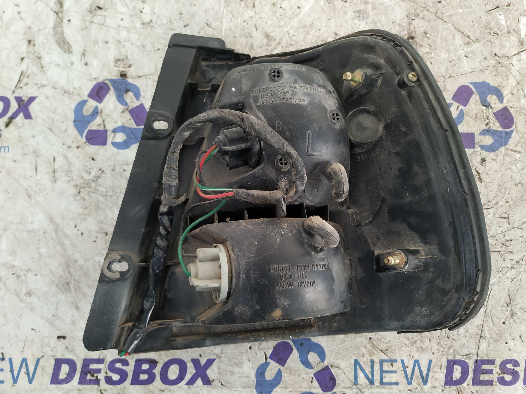 PILOTO TRASERO IZQUIERDO SUZUKI SWIFT SF BERLINA (MA) - vista 2