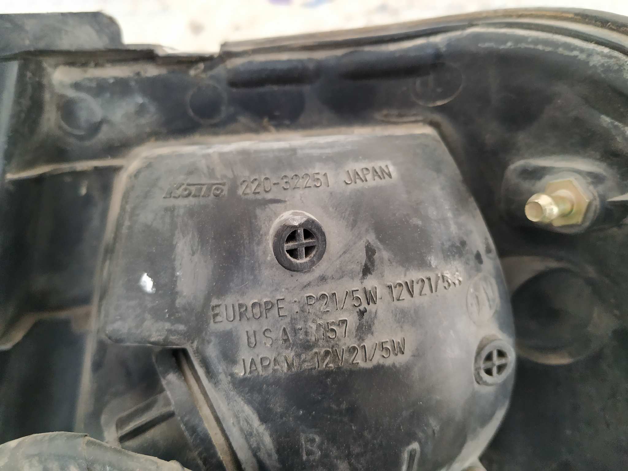 PILOTO TRASERO IZQUIERDO SUZUKI SWIFT SF BERLINA (MA) - vista 4