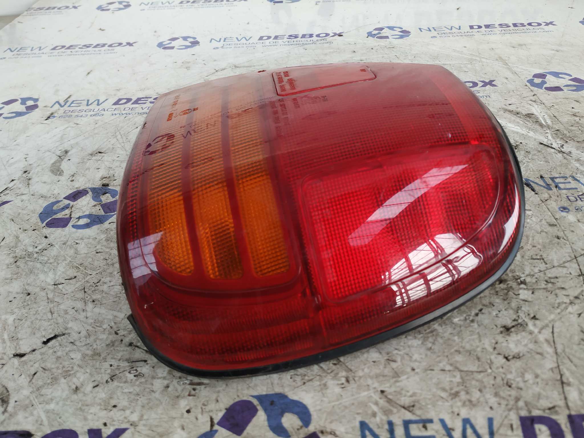 PILOTO TRASERO DERECHO SUZUKI SWIFT SF BERLINA (MA) - vista 3