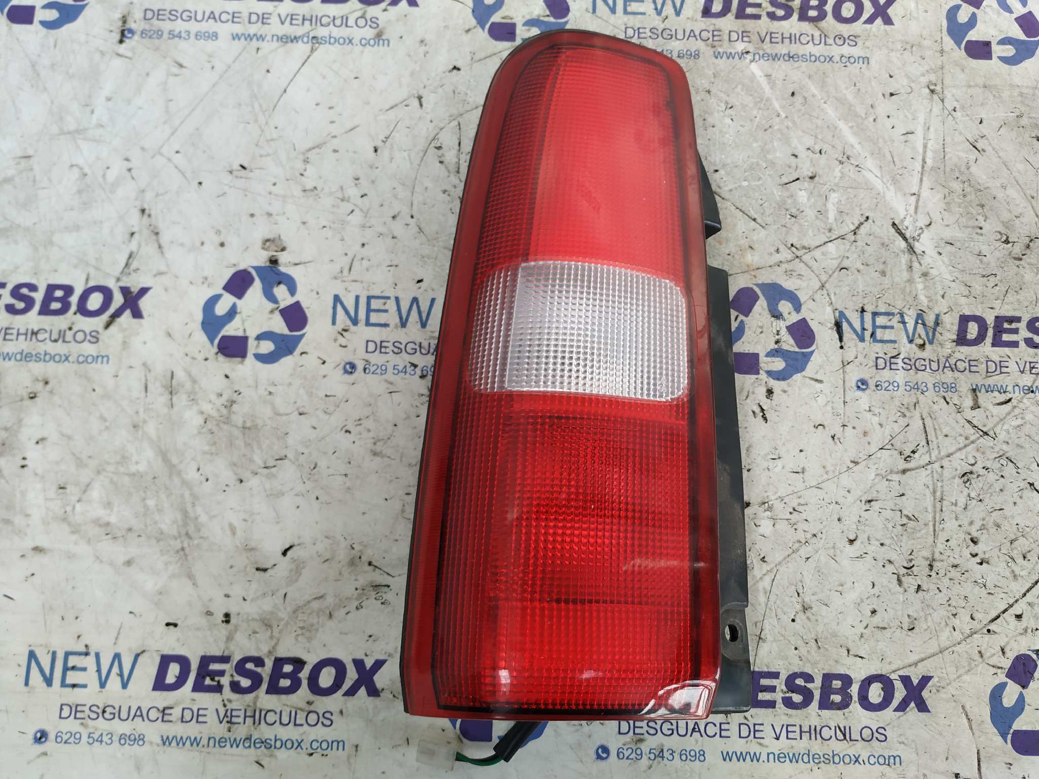 PILOTO TRASERO IZQUIERDO SUZUKI JIMNY SN (FJ)