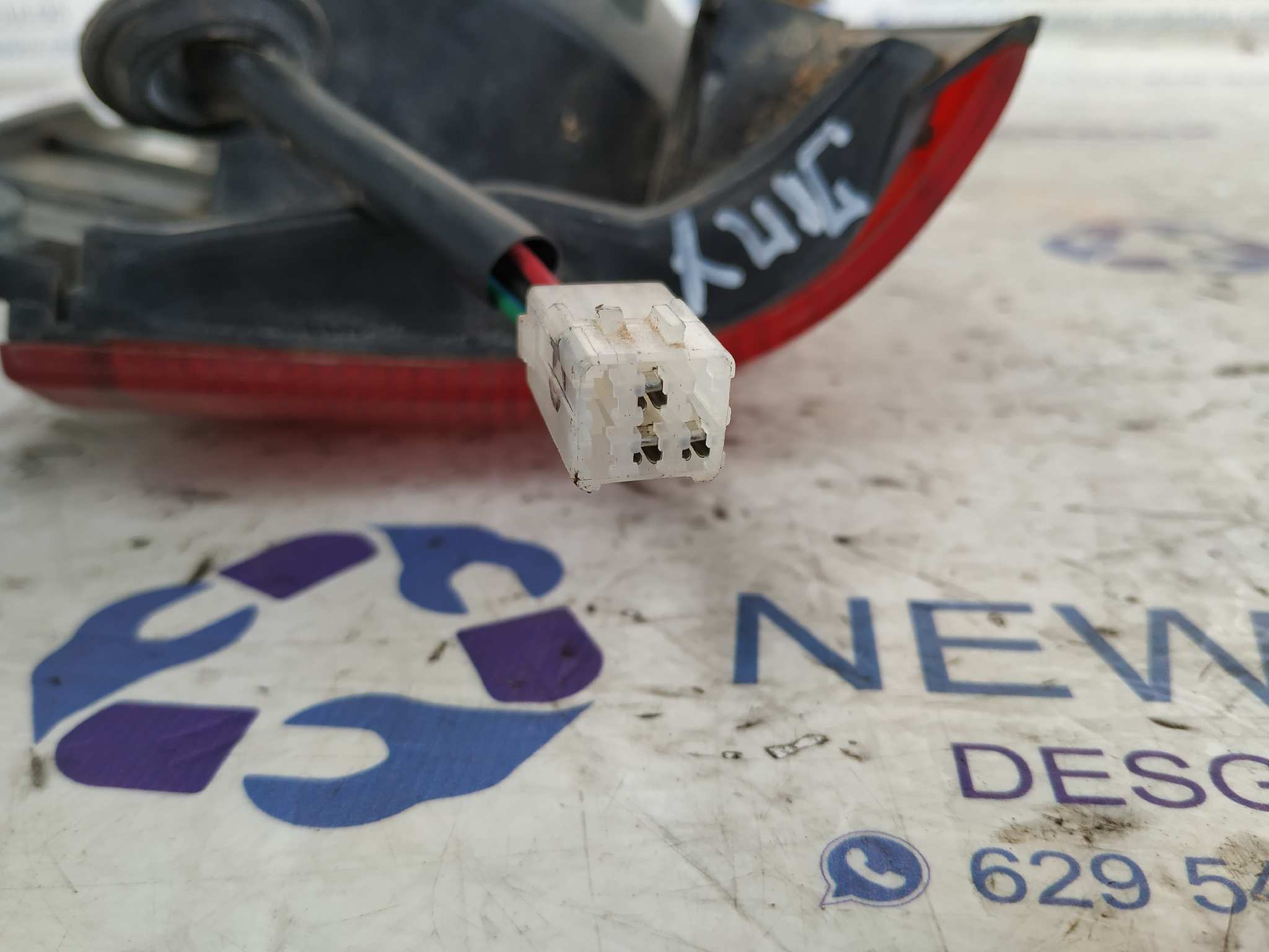 PILOTO TRASERO IZQUIERDO SUZUKI JIMNY SN (FJ) - vista 3