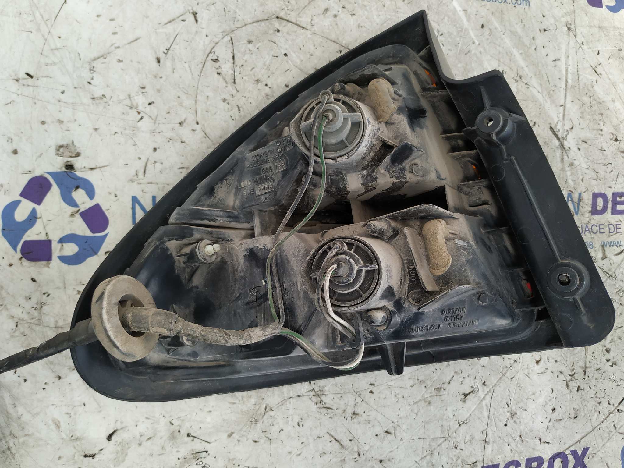 PILOTO TRASERO DERECHO MAZDA 323 BERLINA (BD1) - vista 5