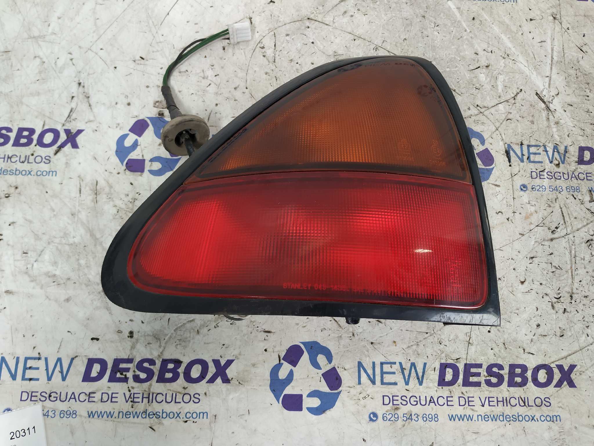 PILOTO TRASERO IZQUIERDO MAZDA 323 BERLINA (BD1)