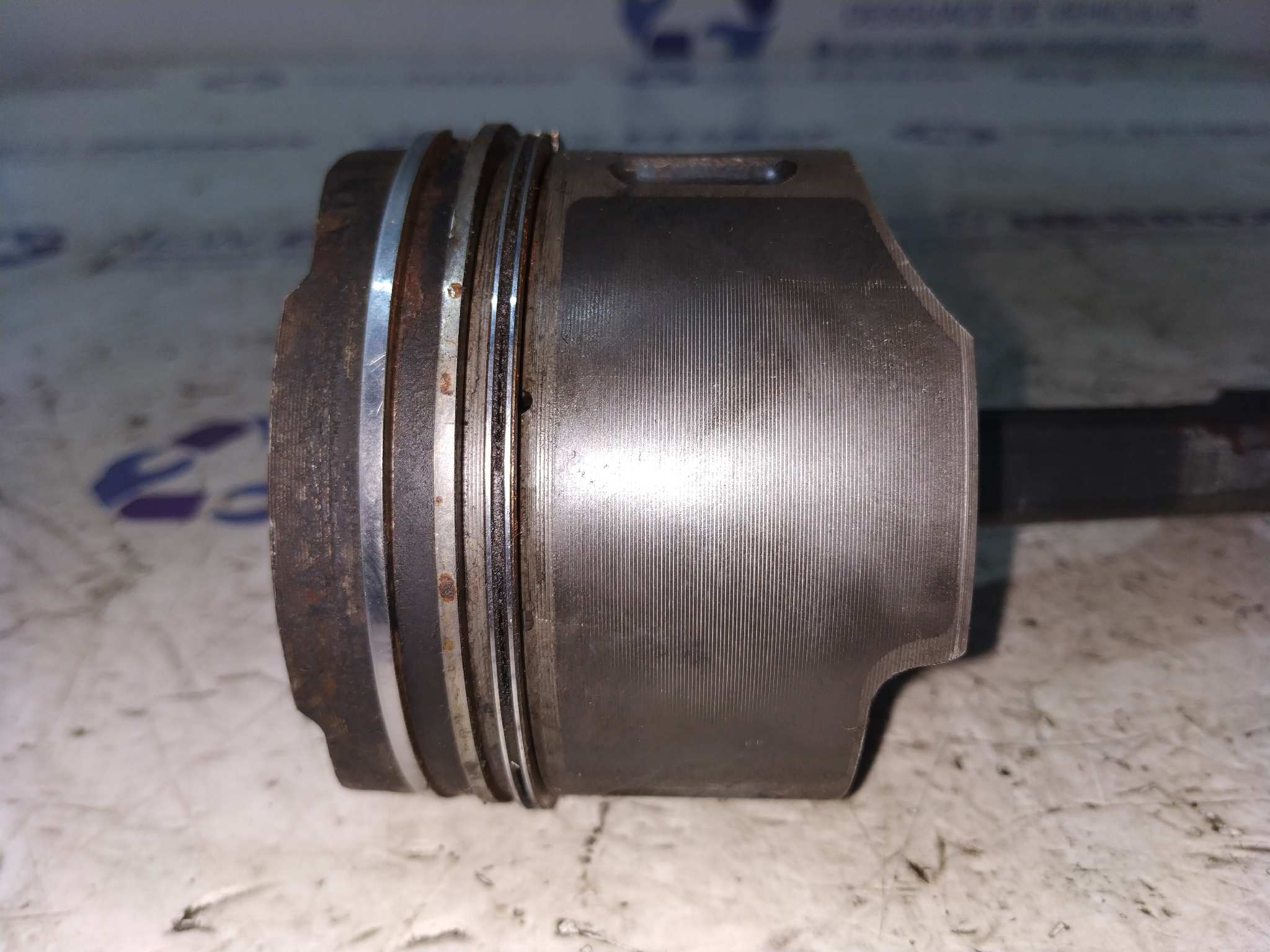 PISTON MERCEDES VITO (W638) - vista 6