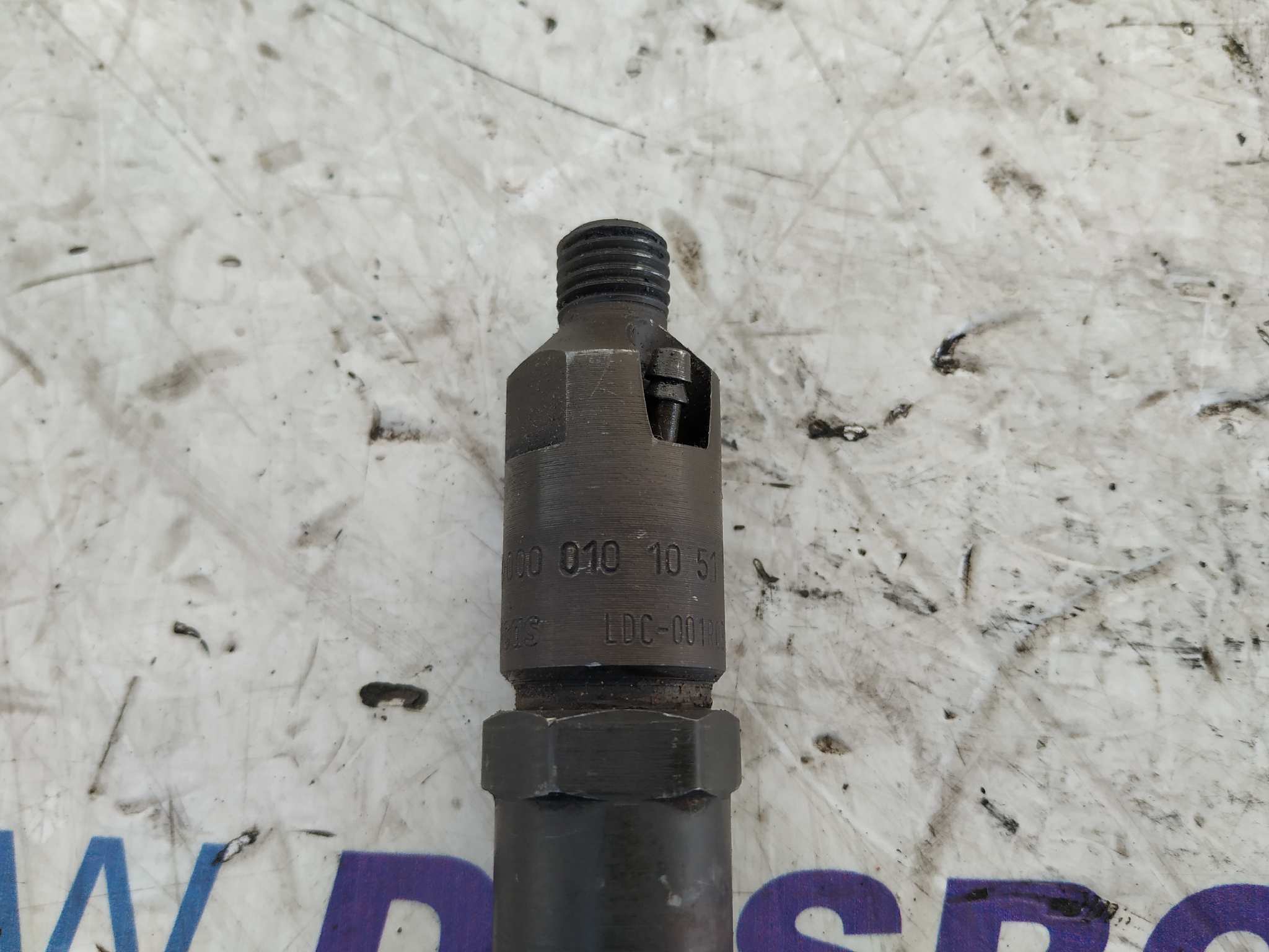 INYECTOR MERCEDES CLASE C (W202) - vista 2