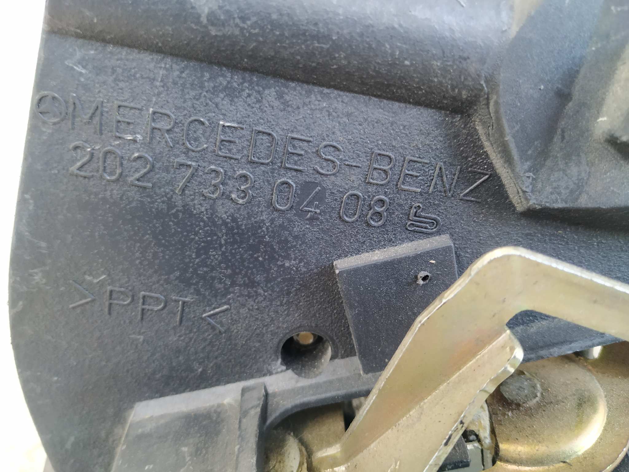 CERRADURA PUERTA TRASERA DERECHA MERCEDES CLASE C (W202) - vista 2