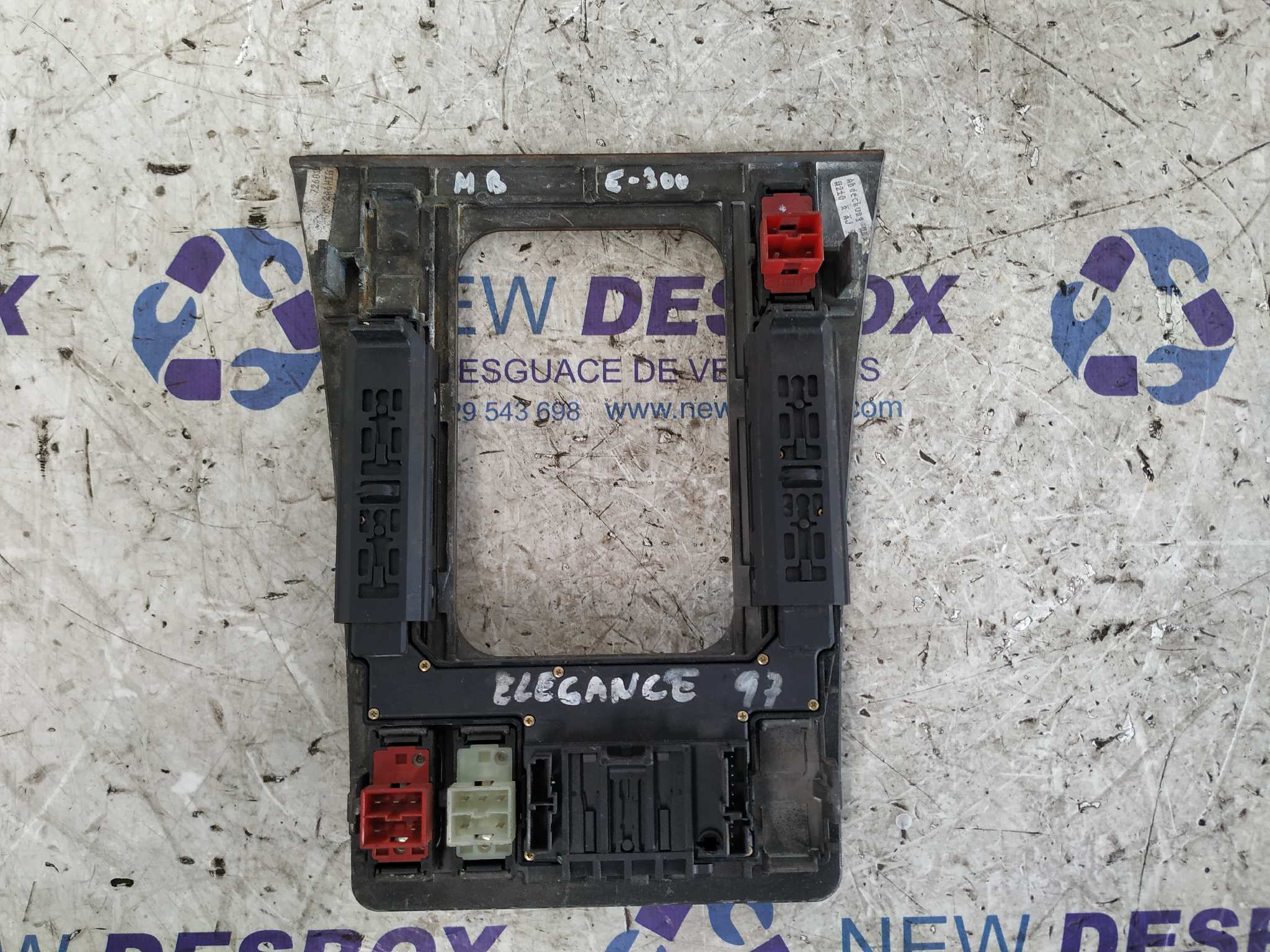 MANDO ELEVALUNAS DELANTERO IZQUIERDO MERCEDES CLASE E (W210) - vista 4