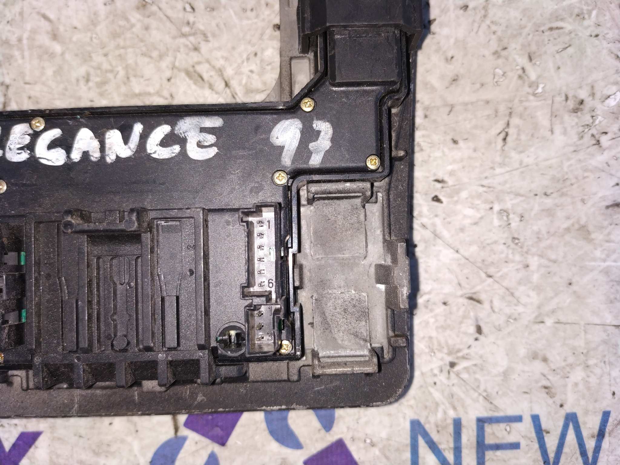 MANDO ELEVALUNAS DELANTERO IZQUIERDO MERCEDES CLASE E (W210) - vista 3