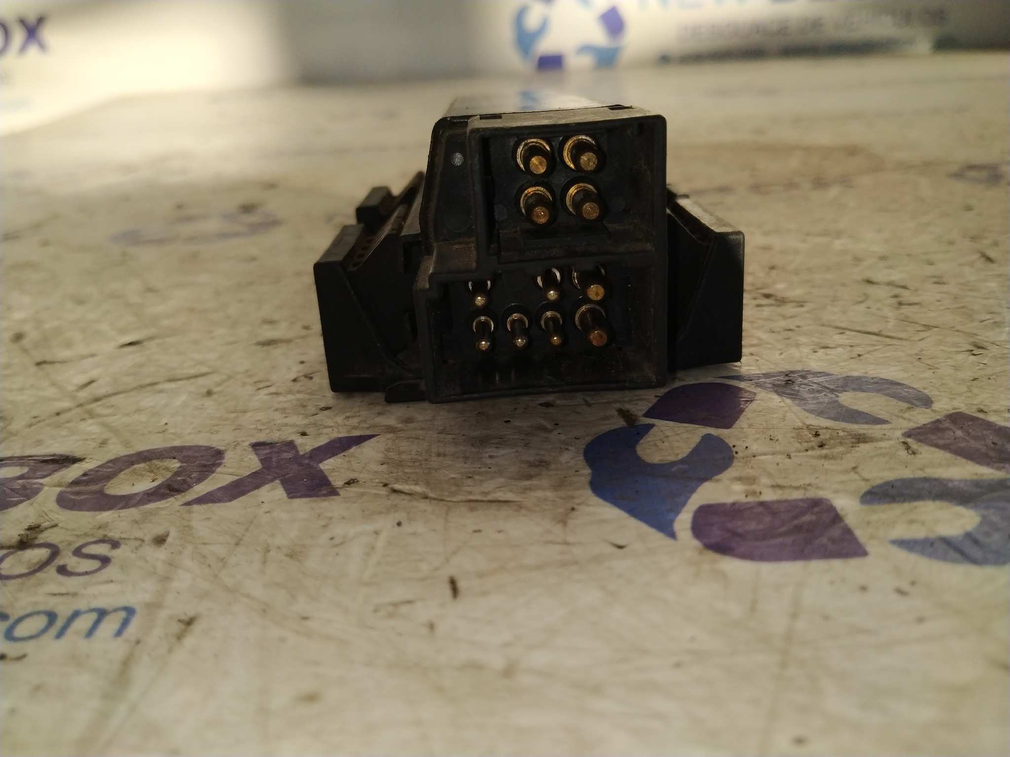 RELE MERCEDES-BENZ CLASE S (W140) - vista 3